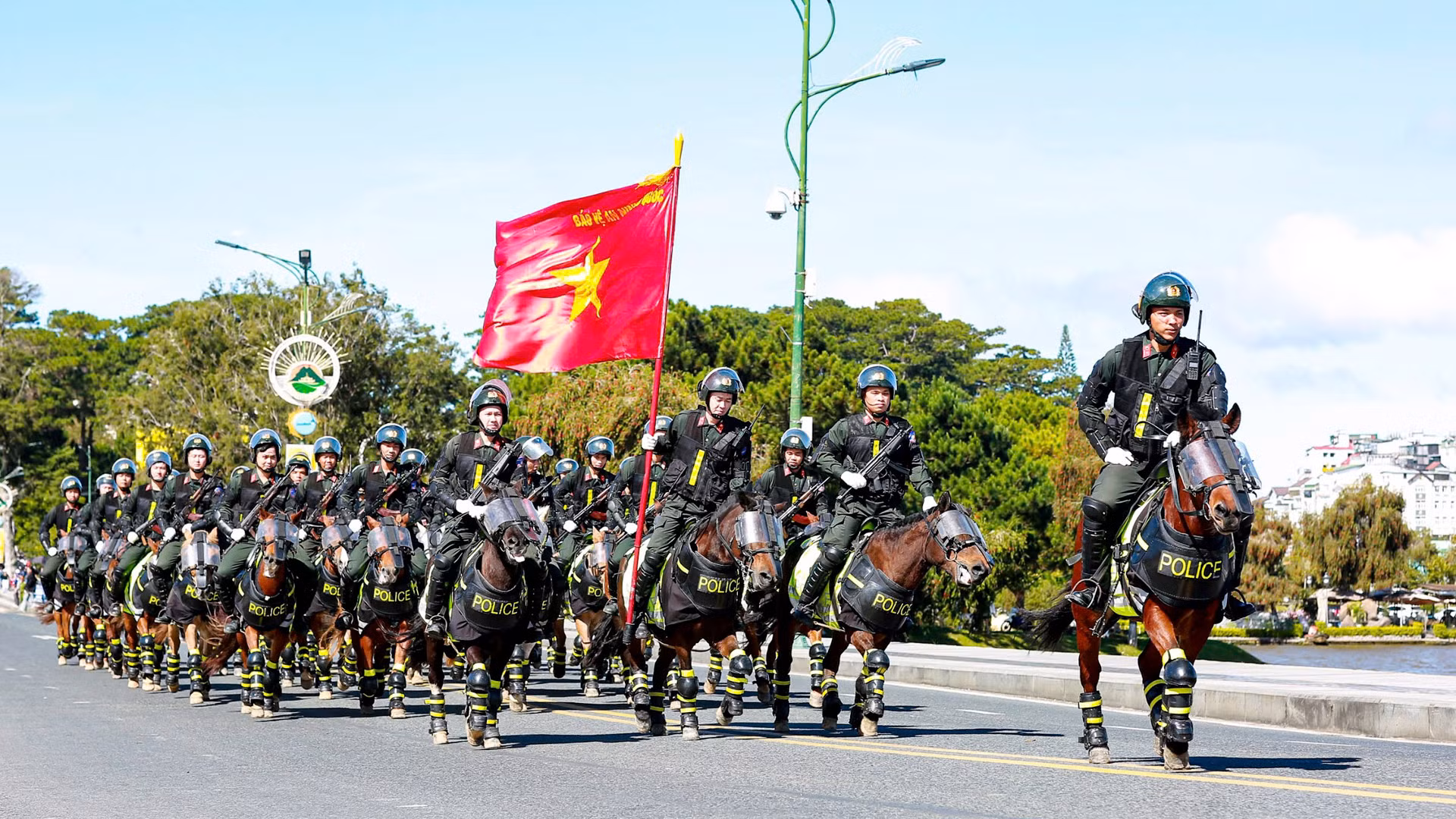Đoàn kỵ binh tại Lễ khai mạc.