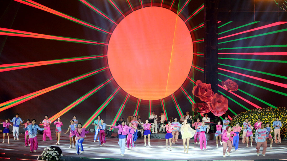 Bản hòa ca rực rỡ.