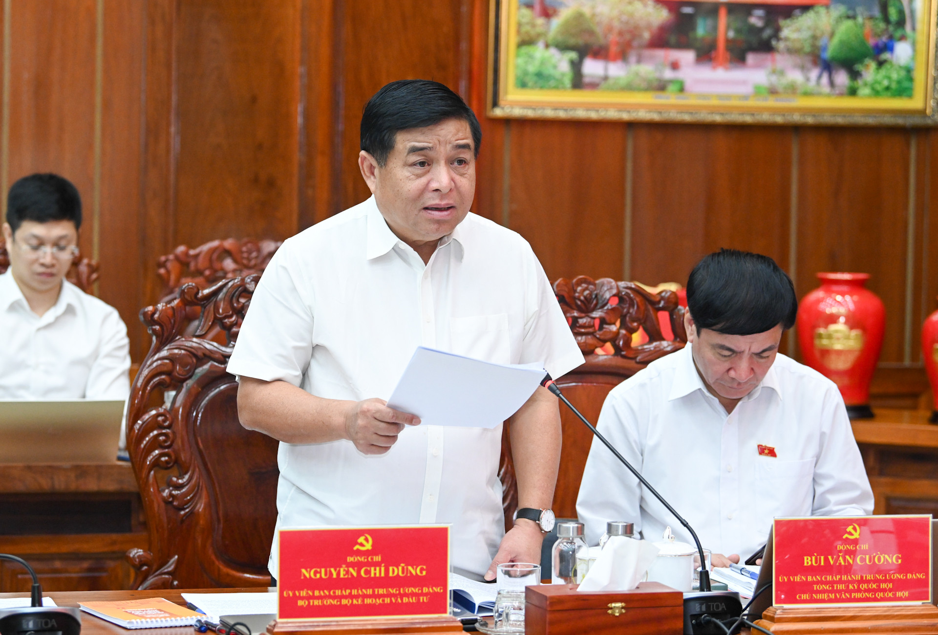 Bộ trưởng Kế hoạch và Đầu tư Nguyễn Chí Dũng phát biểu ý kiến tại buổi làm việc.