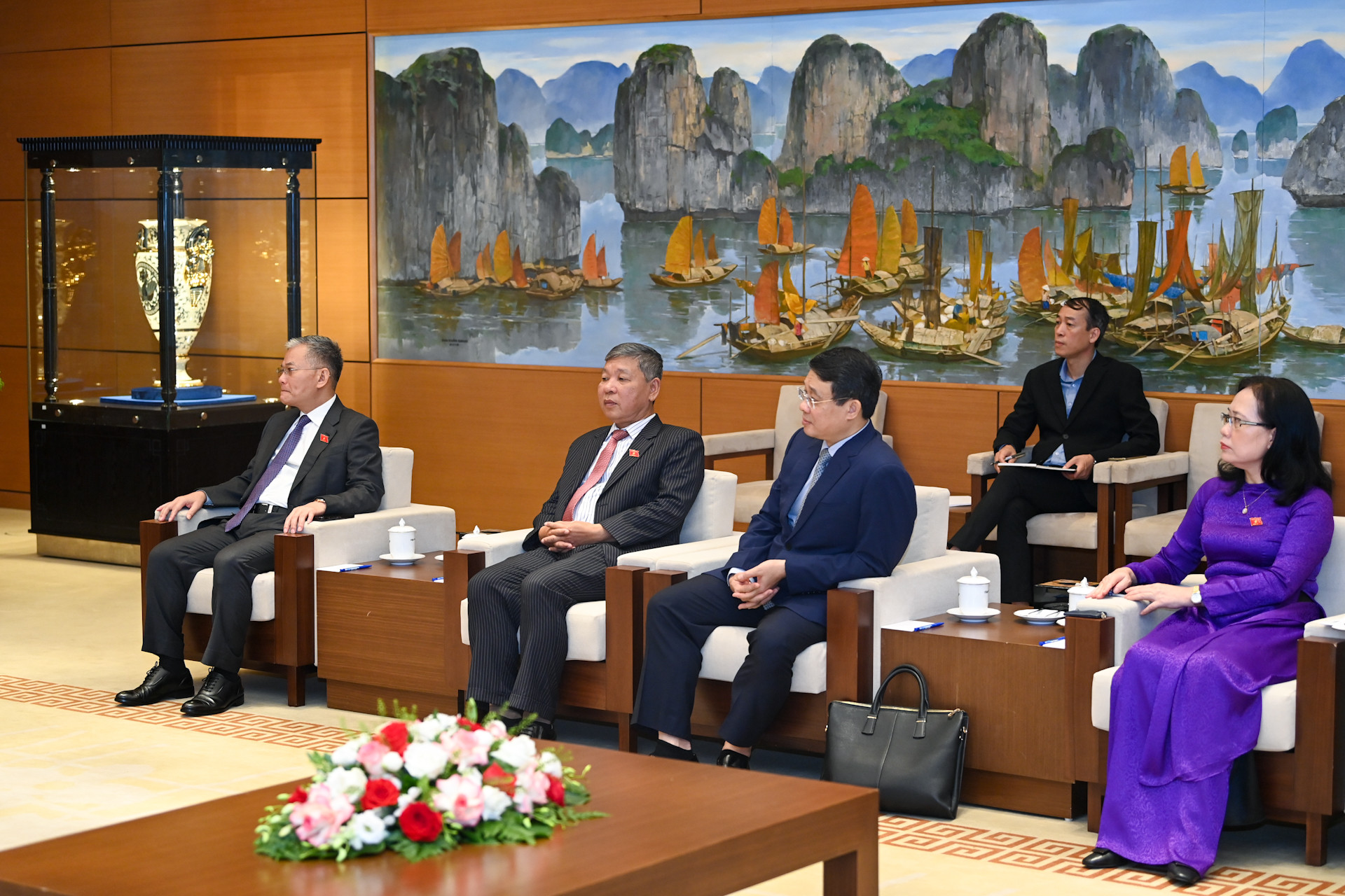 Các đại biểu Việt Nam dự buổi tiếp. Các đại biểu Việt Nam dự buổi tiếp.