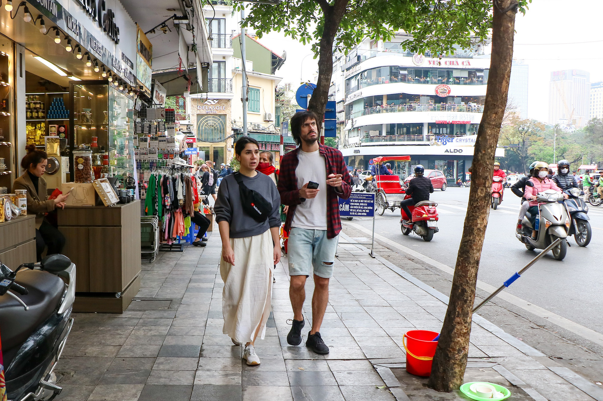 [Ảnh] Hà Nội: Những tuyến phố trung tâm sau một tháng lập lại trật tự vỉa hè ảnh 1