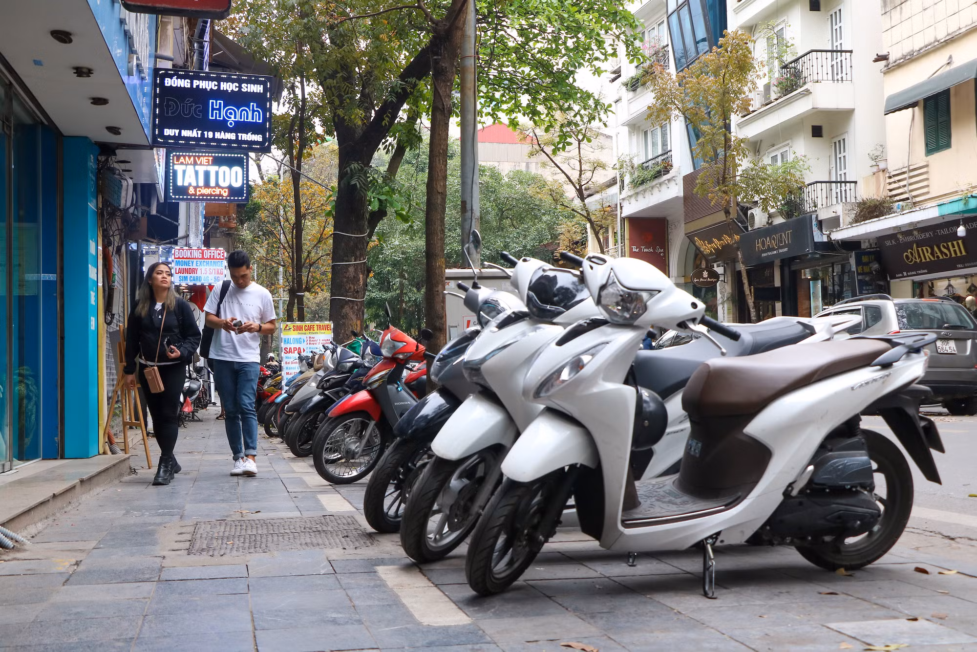 [Ảnh] Hà Nội: Những tuyến phố trung tâm sau một tháng lập lại trật tự vỉa hè ảnh 7