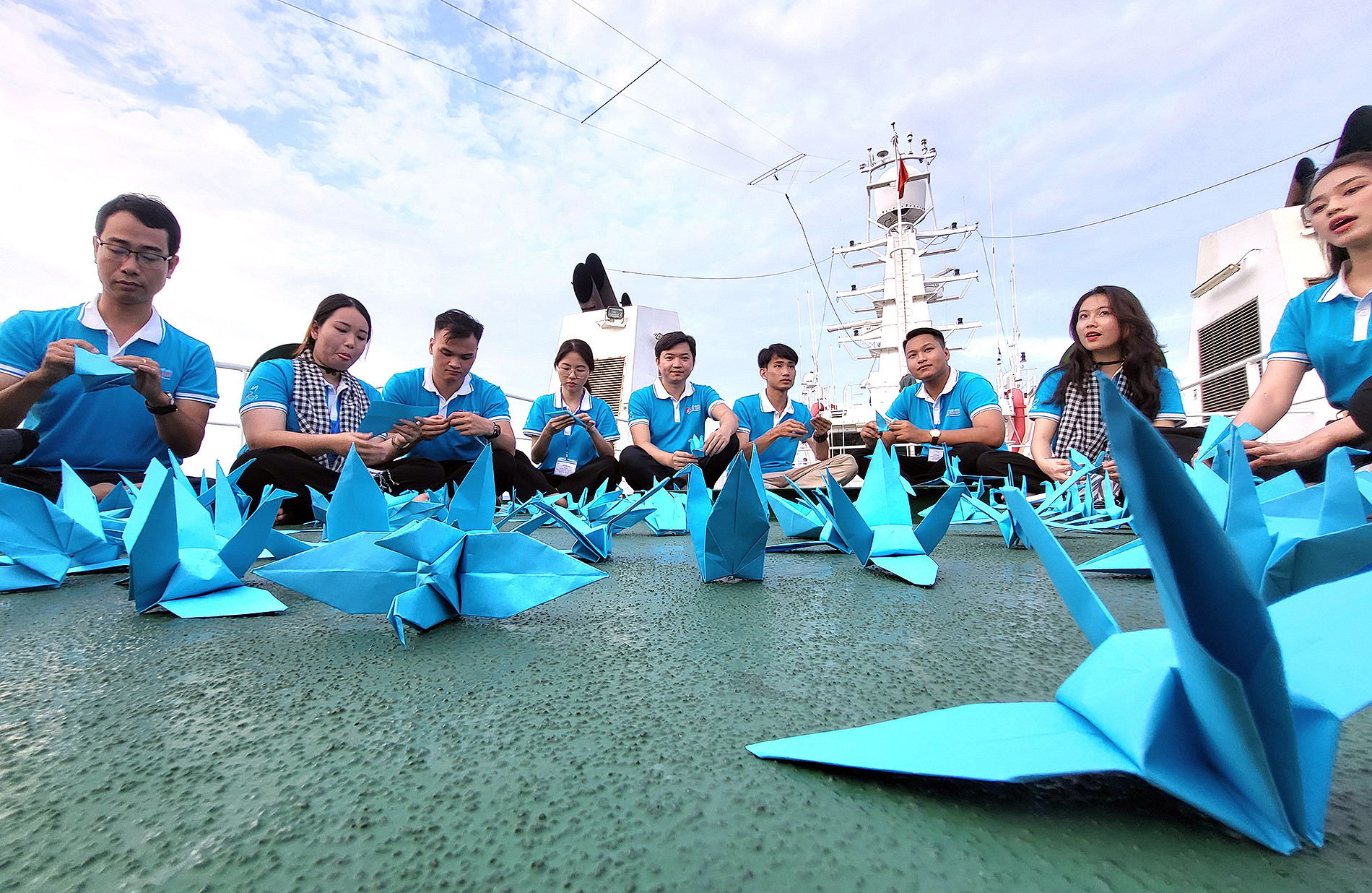 Các đại biểu gặp gỡ trong ngày đầu tiên của Hành trình.