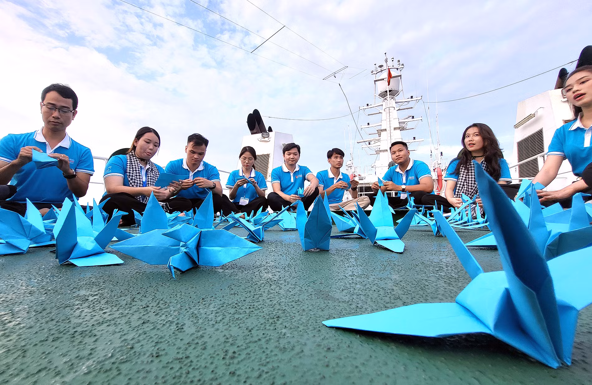 Các đại biểu gặp gỡ trong ngày đầu tiên của Hành trình.