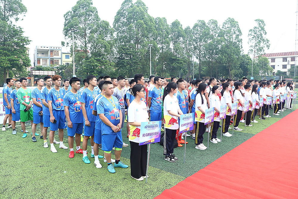 16 đội bóng chuẩn bị bước vào tranh tài tại Giải bóng đá nam Thanh niên công nhân khu vực trung du Bắc Bộ và miền núi phía bắc.