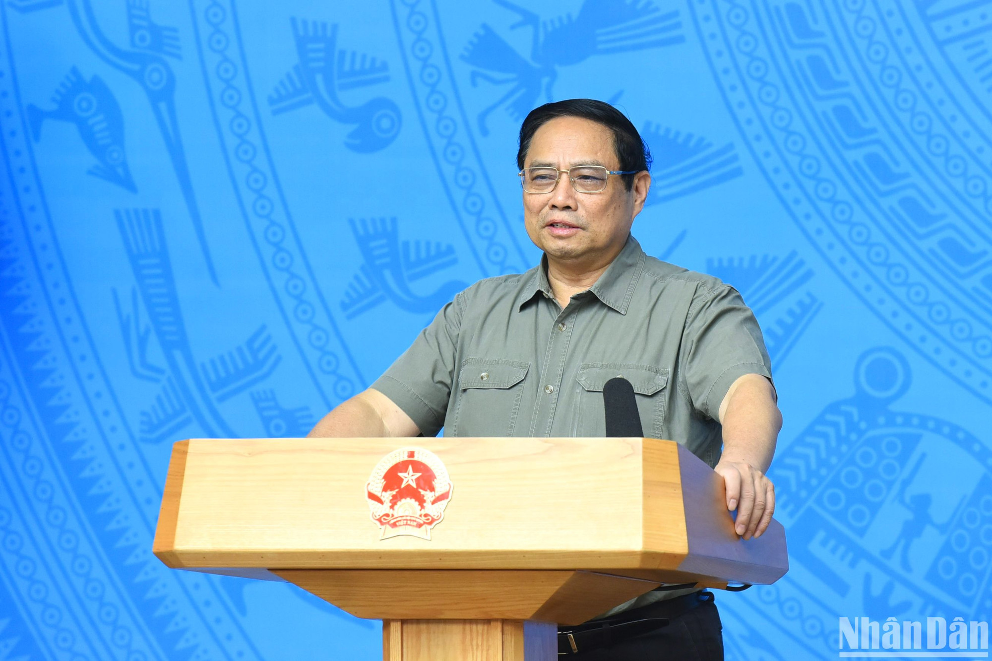 Thủ tướng Phạm Minh Chính: Việt Nam trở thành một trong những nước "đi sau nhưng về trước" về phòng, chống dịch Covid-19.