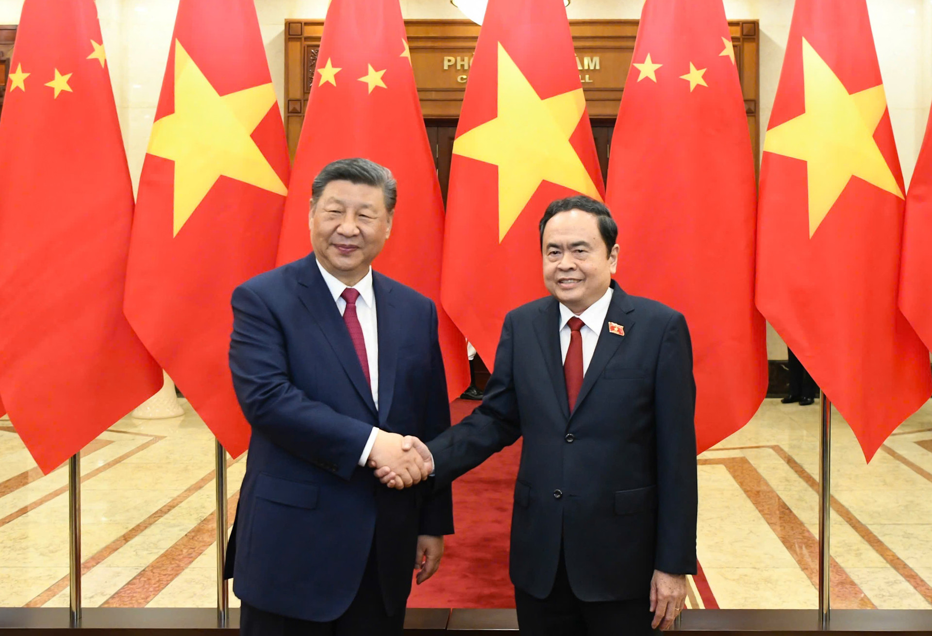 Chủ tịch Quốc hội Trần Thanh Mẫn và Tổng Bí thư, Chủ tịch Trung Quốc Tập Cận Bình.