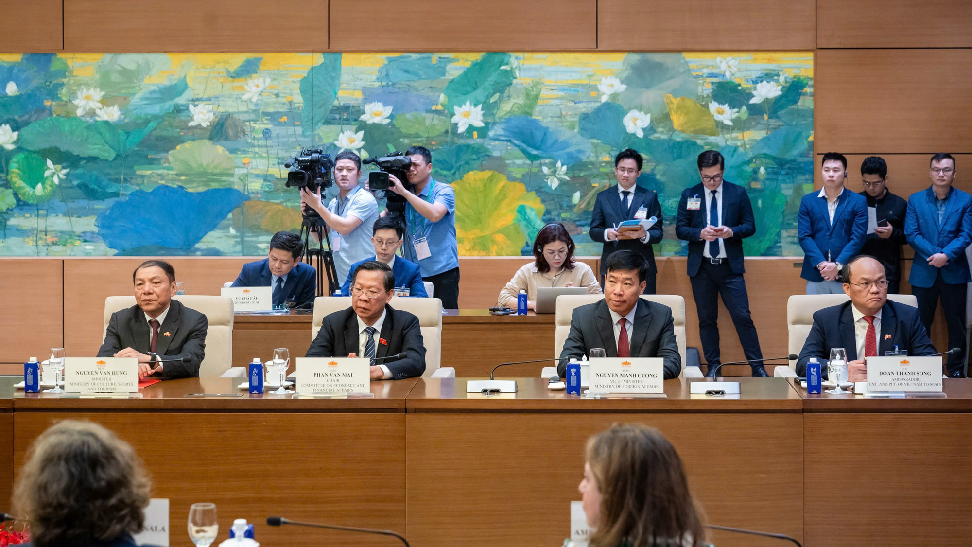 [Ảnh] Chủ tịch Quốc hội Trần Thanh Mẫn hội kiến Thủ tướng Tây Ban Nha ảnh 5