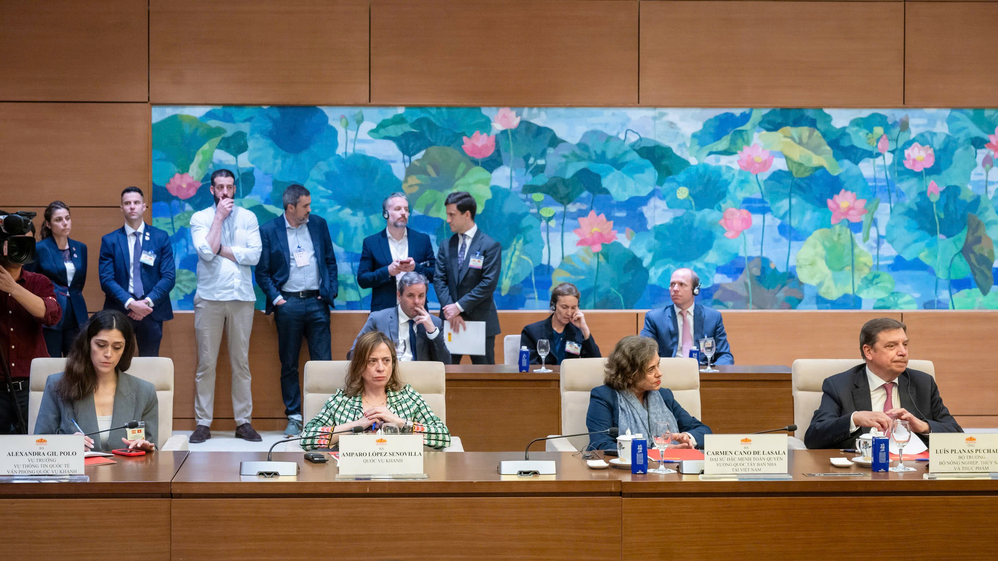 [Ảnh] Chủ tịch Quốc hội Trần Thanh Mẫn hội kiến Thủ tướng Tây Ban Nha ảnh 8