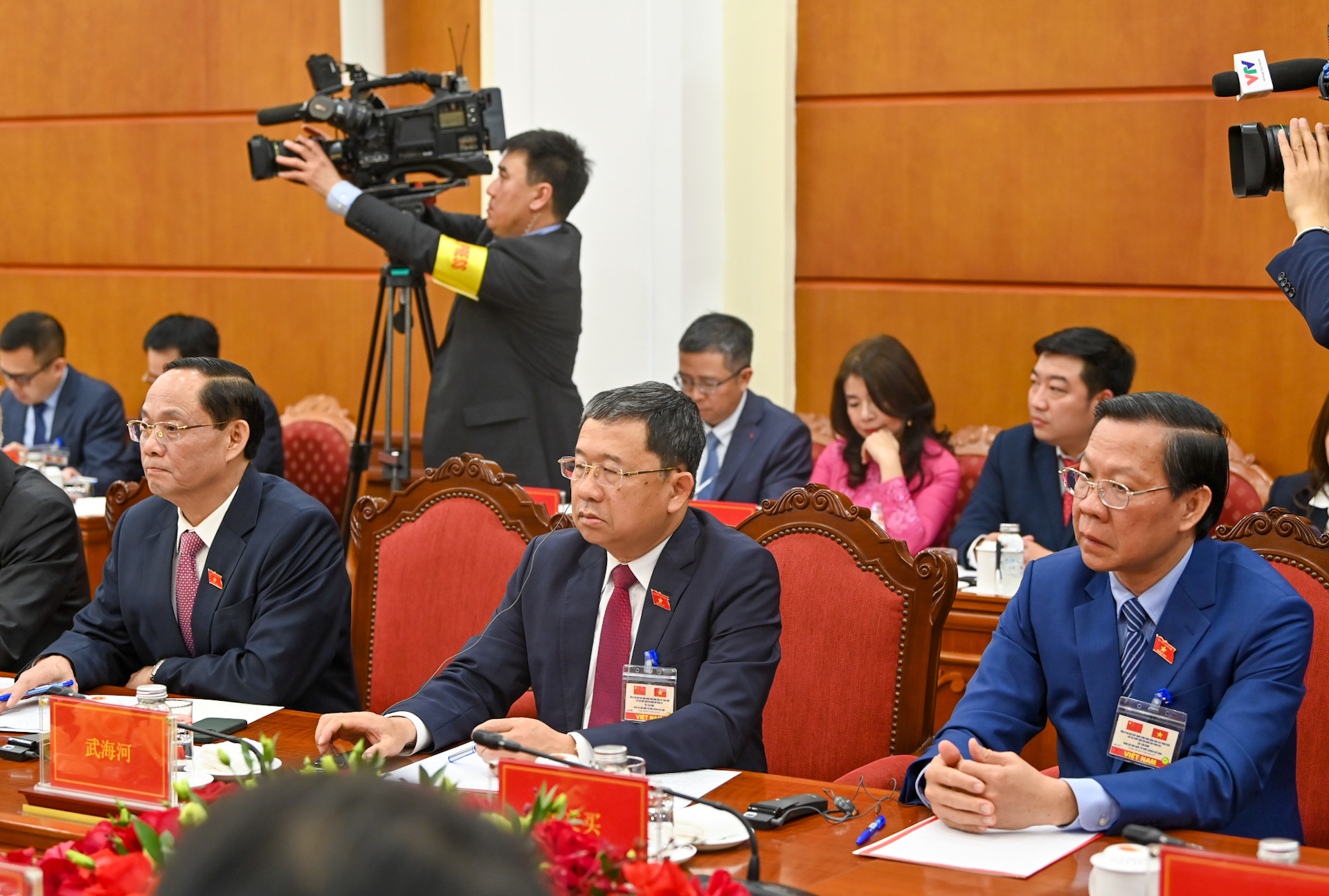 Các đại biểu Việt Nam dự hội kiến.