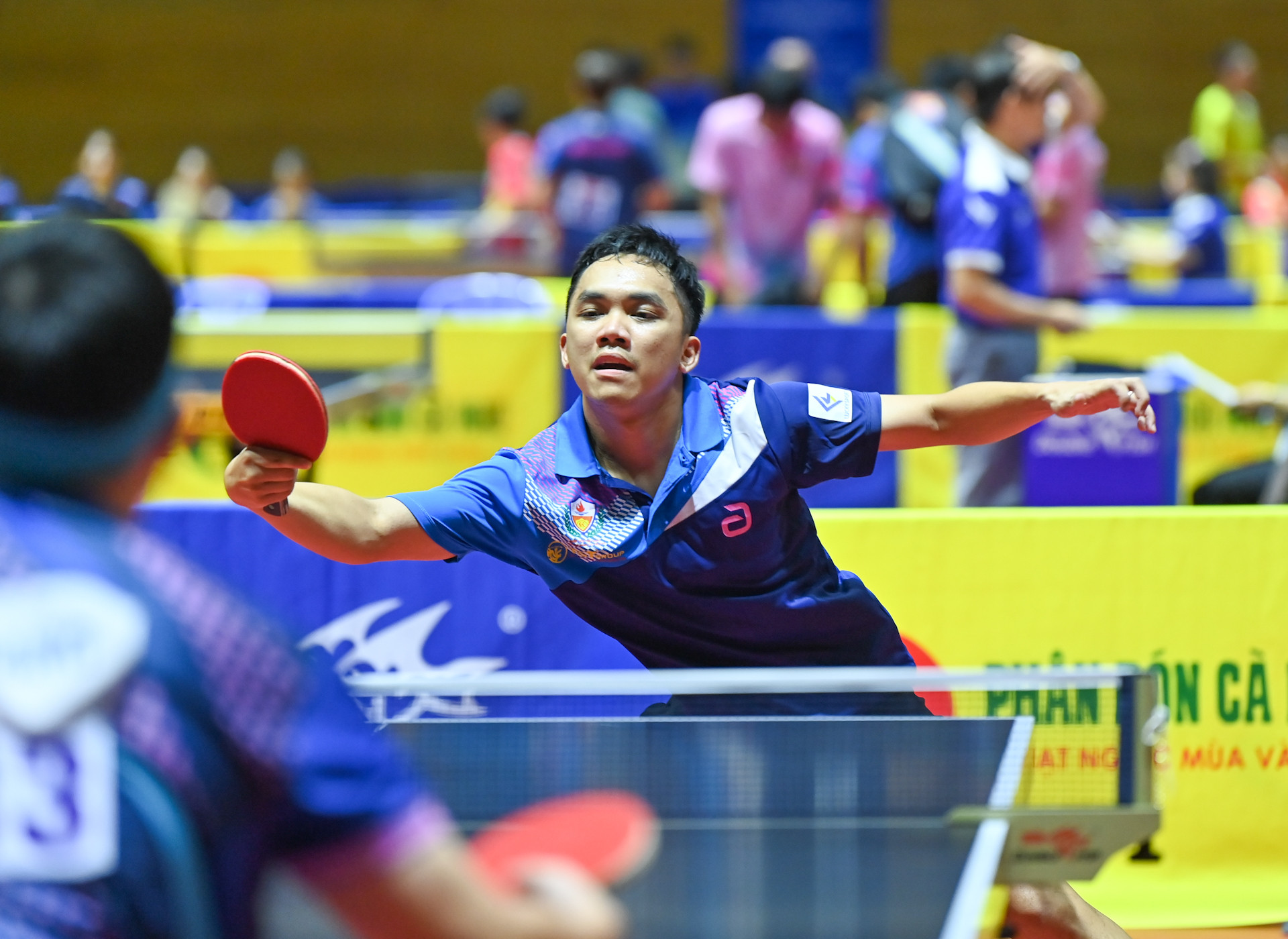 Đinh Anh Hoàng giành 2 trận thắng với tỷ số 3-0, cùng đội Công an T&T 1 vượt qua Tiền Giang với tỷ số chung cuộc 3-1.