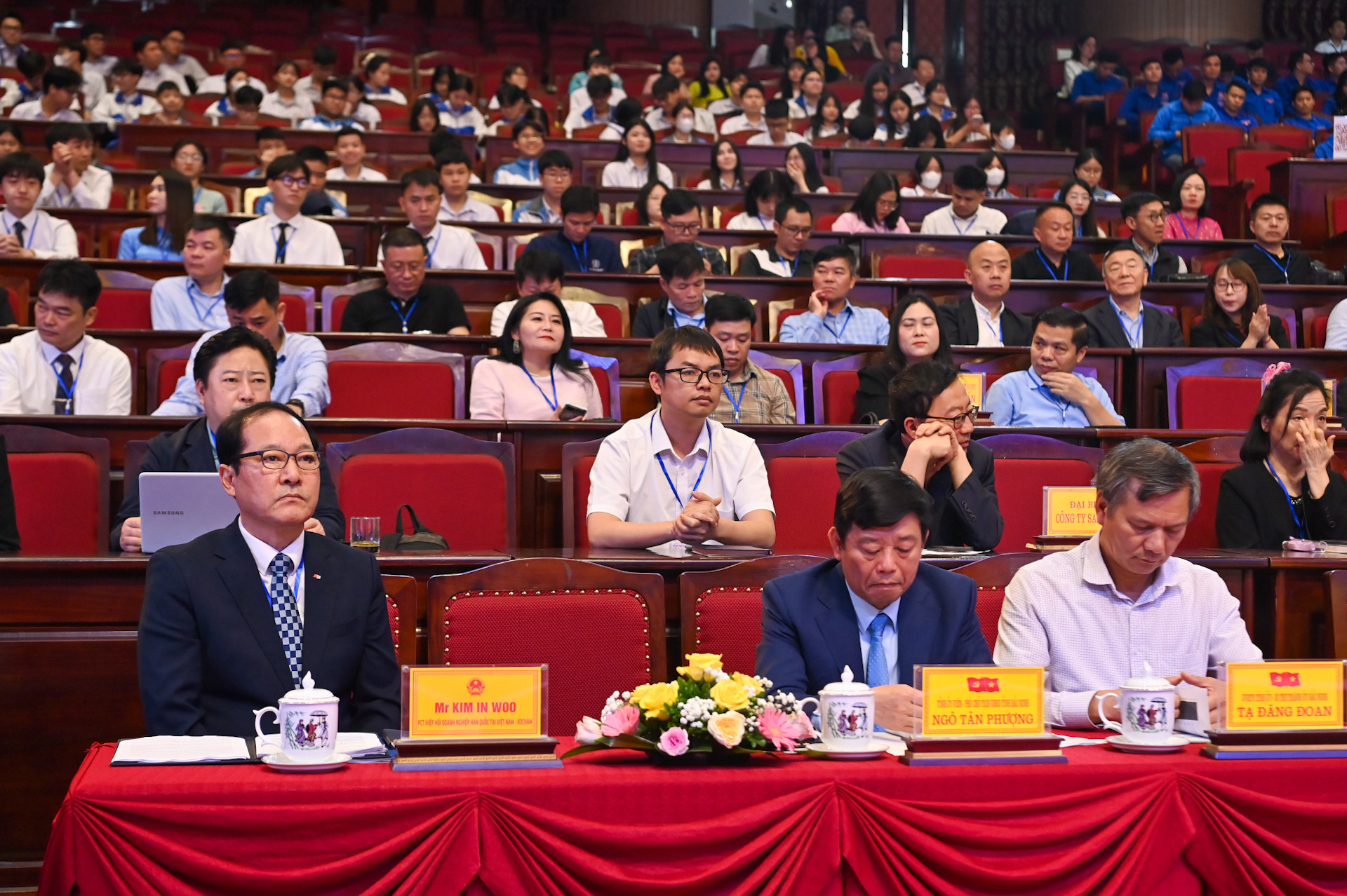 Lãnh đạo tỉnh Bắc Ninh, các chuyên gia, nhà khoa học, các doanh nghiệp… dự diễn đàn. Lãnh đạo tỉnh Bắc Ninh, các chuyên gia, nhà khoa học, các doanh nghiệp… dự diễn đàn.