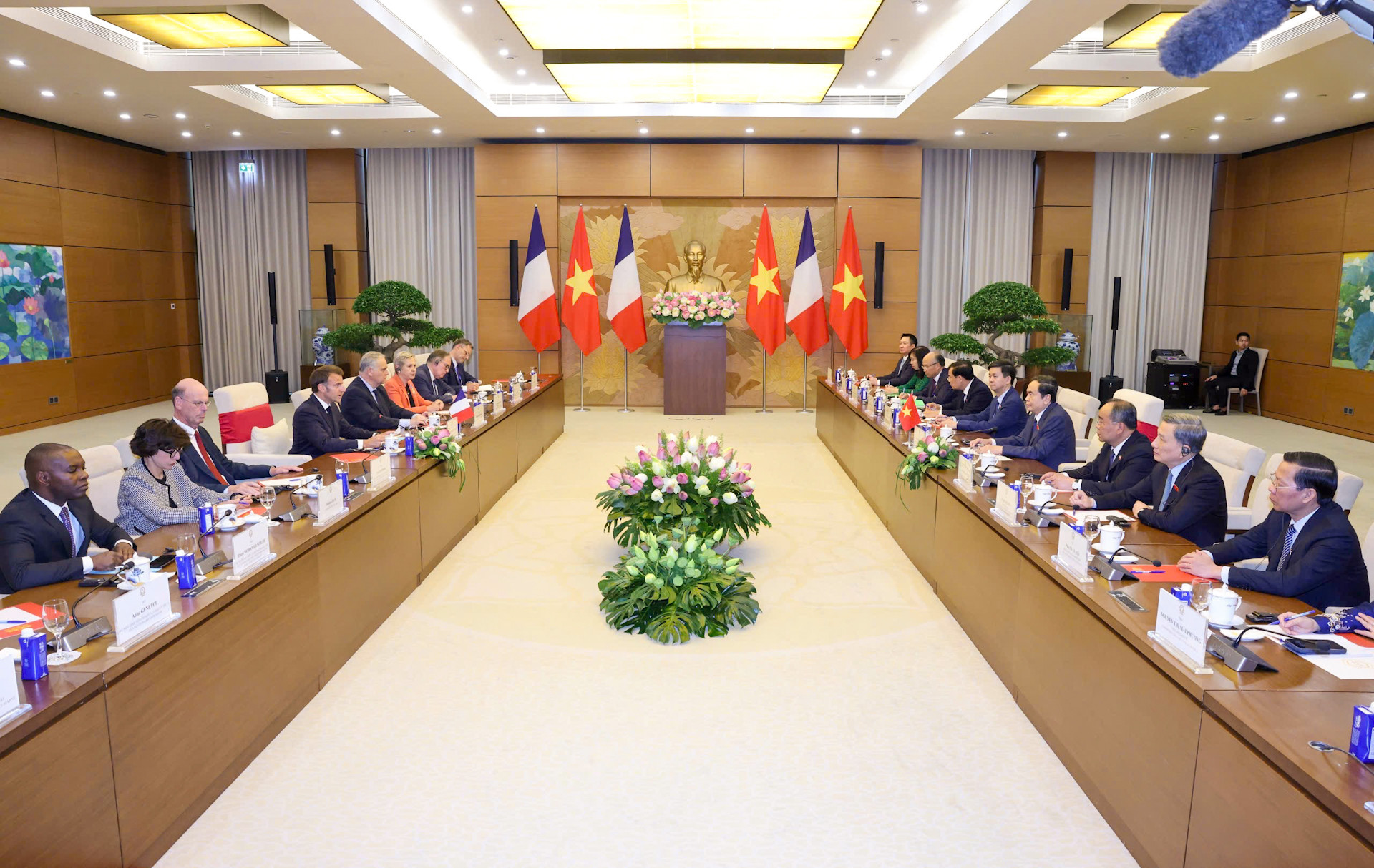 [Ảnh] Chủ tịch Quốc hội Trần Thanh Mẫn hội kiến Tổng thống Pháp Emmanuel Macron ảnh 10