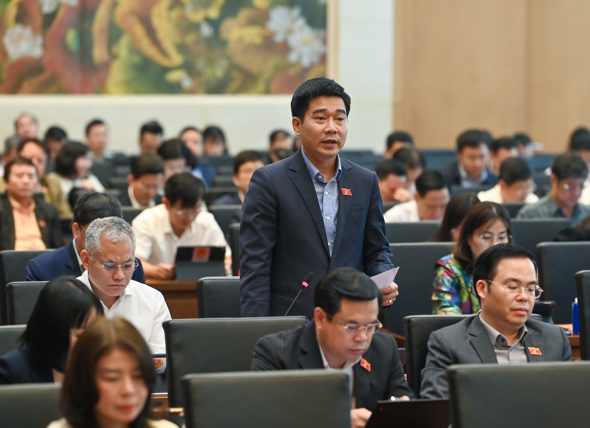 Đại biểu Quốc hội tỉnh Thanh Hóa Lê Thanh Hoàn phát biểu.