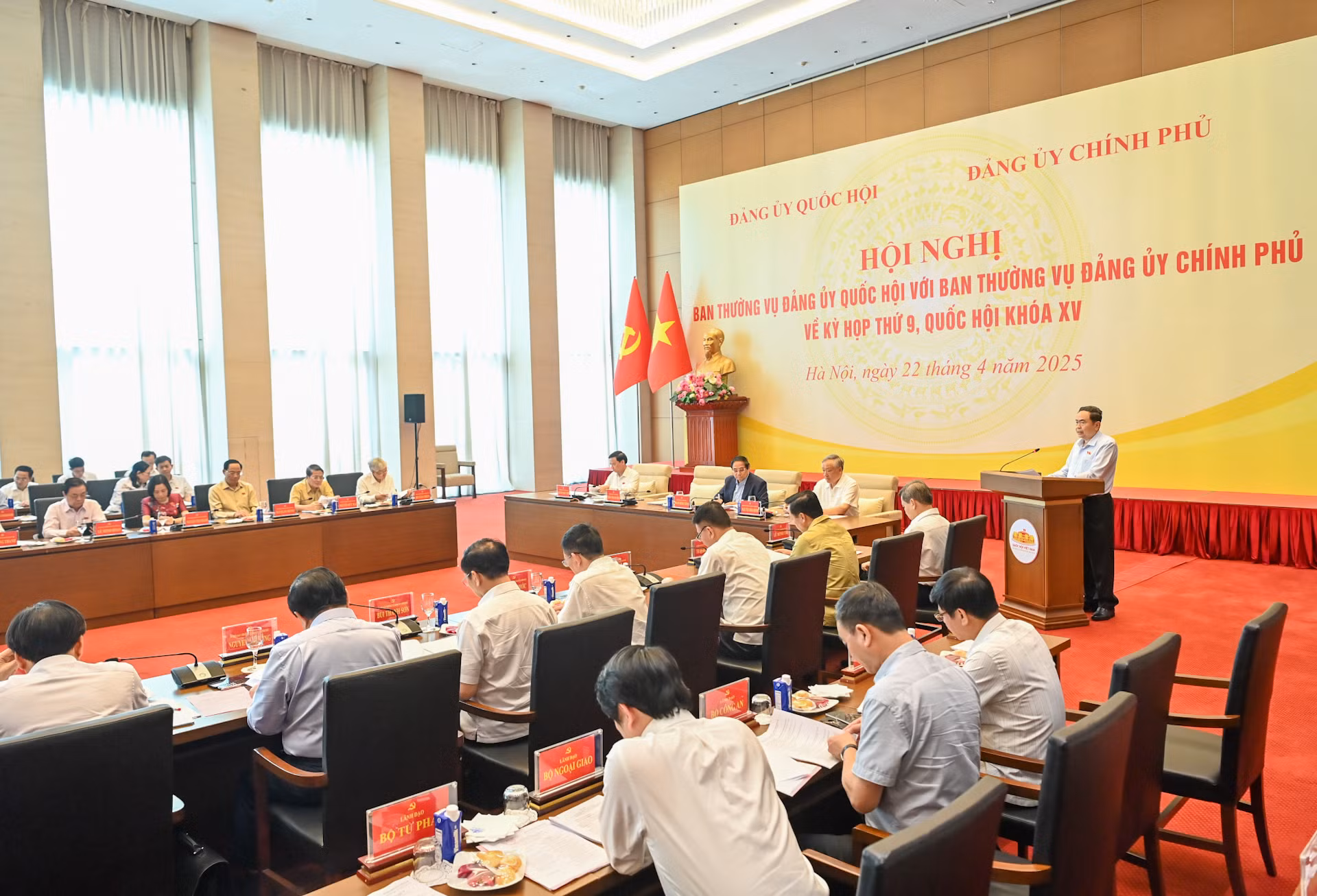 Quang cảnh hội nghị tại Nhà Quốc hội.