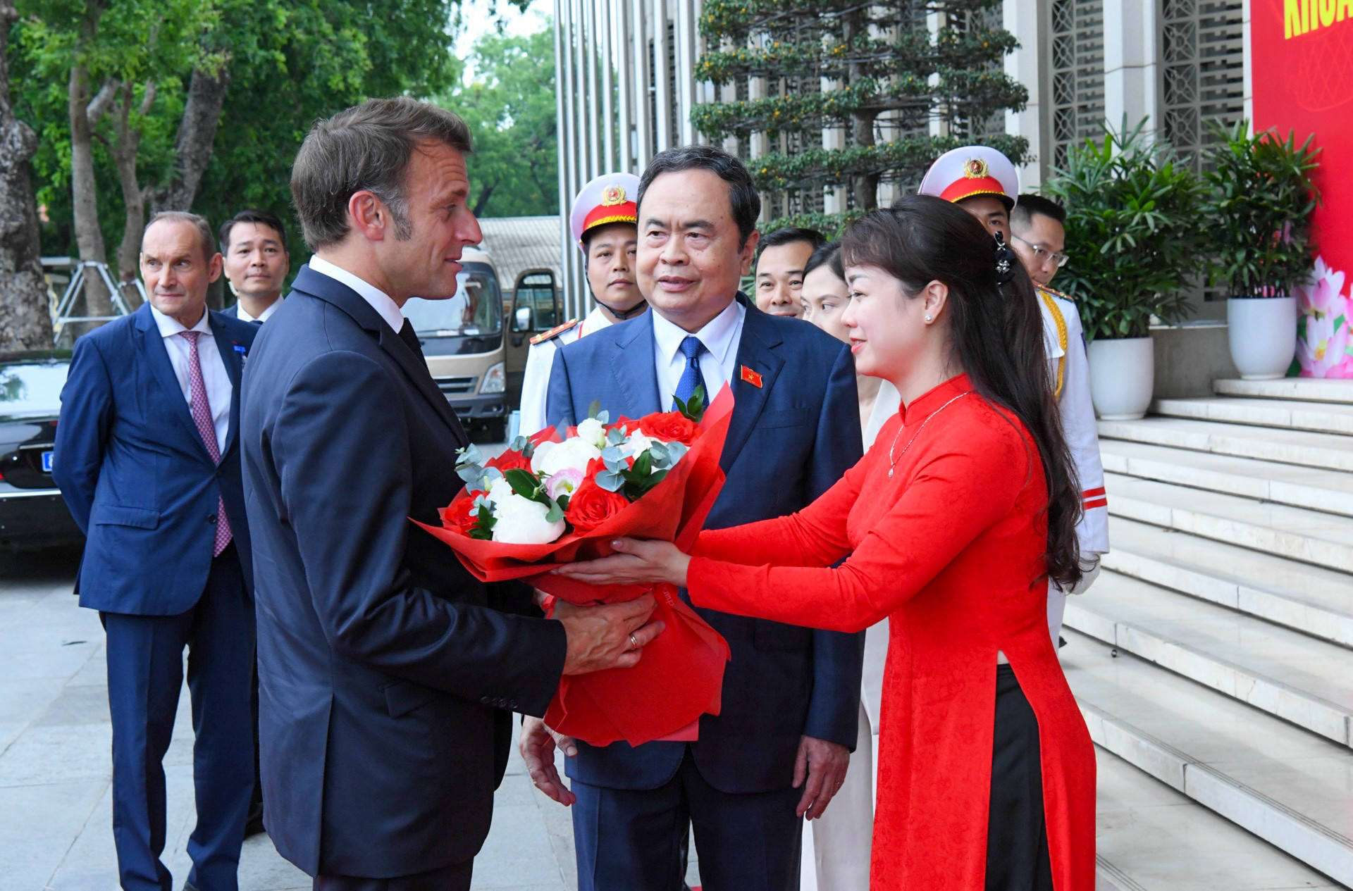 [Ảnh] Chủ tịch Quốc hội Trần Thanh Mẫn hội kiến Tổng thống Pháp Emmanuel Macron ảnh 2