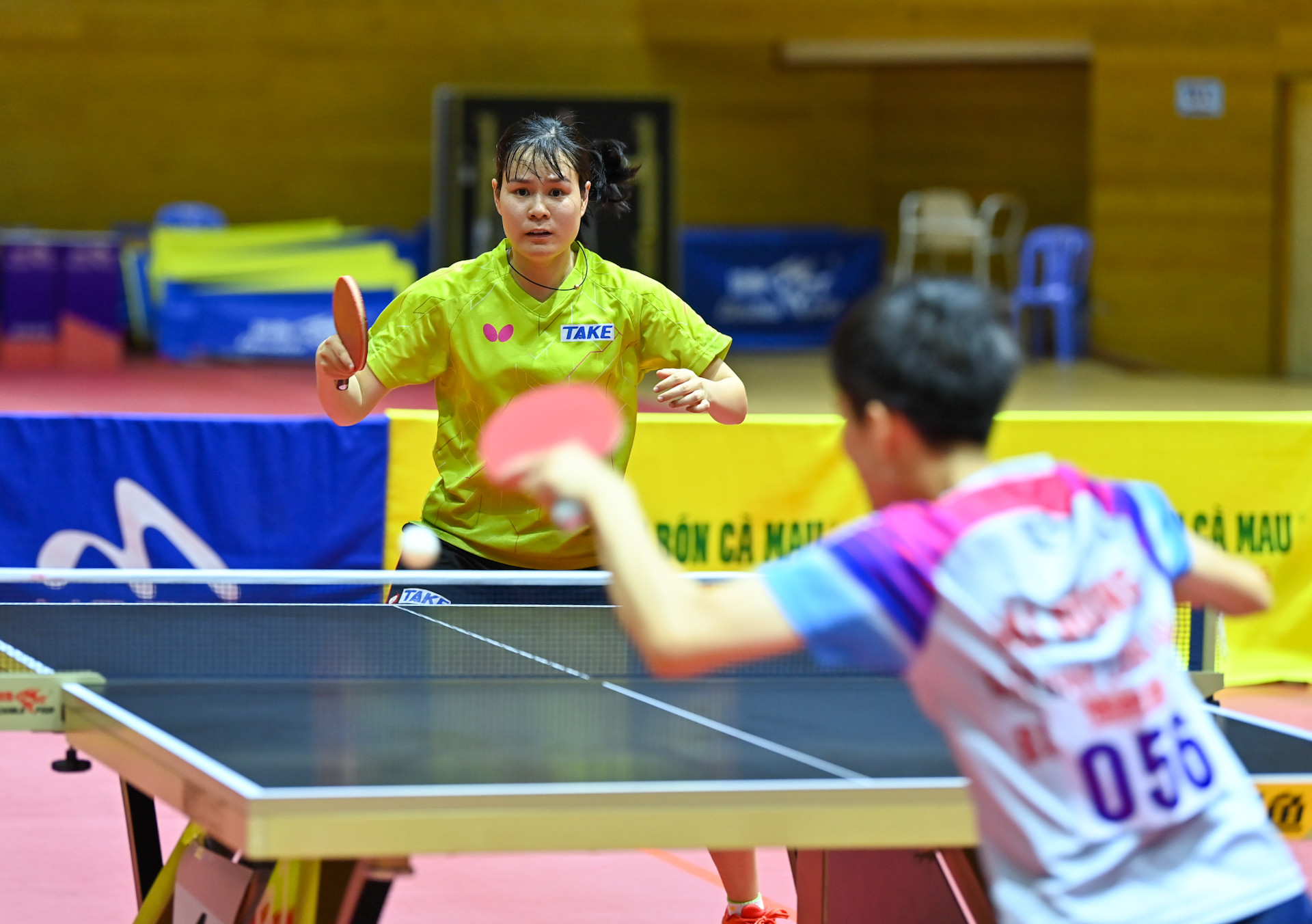 Giành thắng lợi liên tiếp trong bốn ván đấu với tỷ số 11-9, 11-3, 11-9 và 11-7, tay vợt Hà Nội giành thắng lợi chung cuộc với tỷ số 4-0 trong trận chung kết.