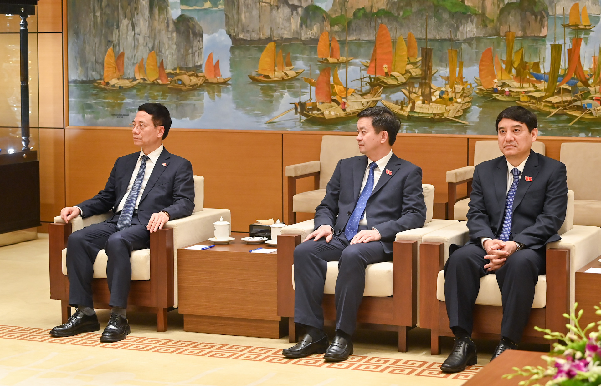 Các đại biểu Việt Nam dự hội kiến.