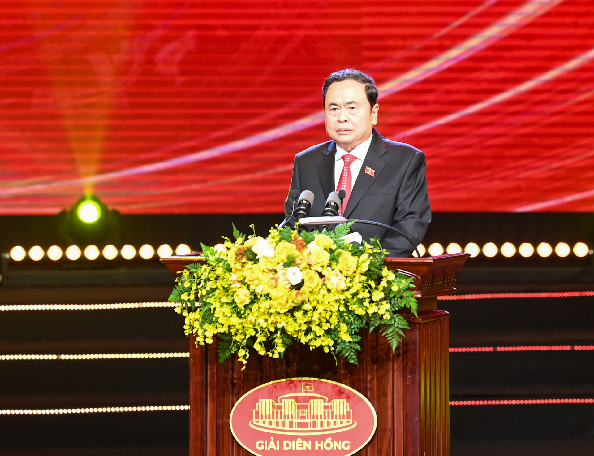 Chủ tịch Quốc hội Trần Thanh Mẫn phát biểu tại lễ trao giải.