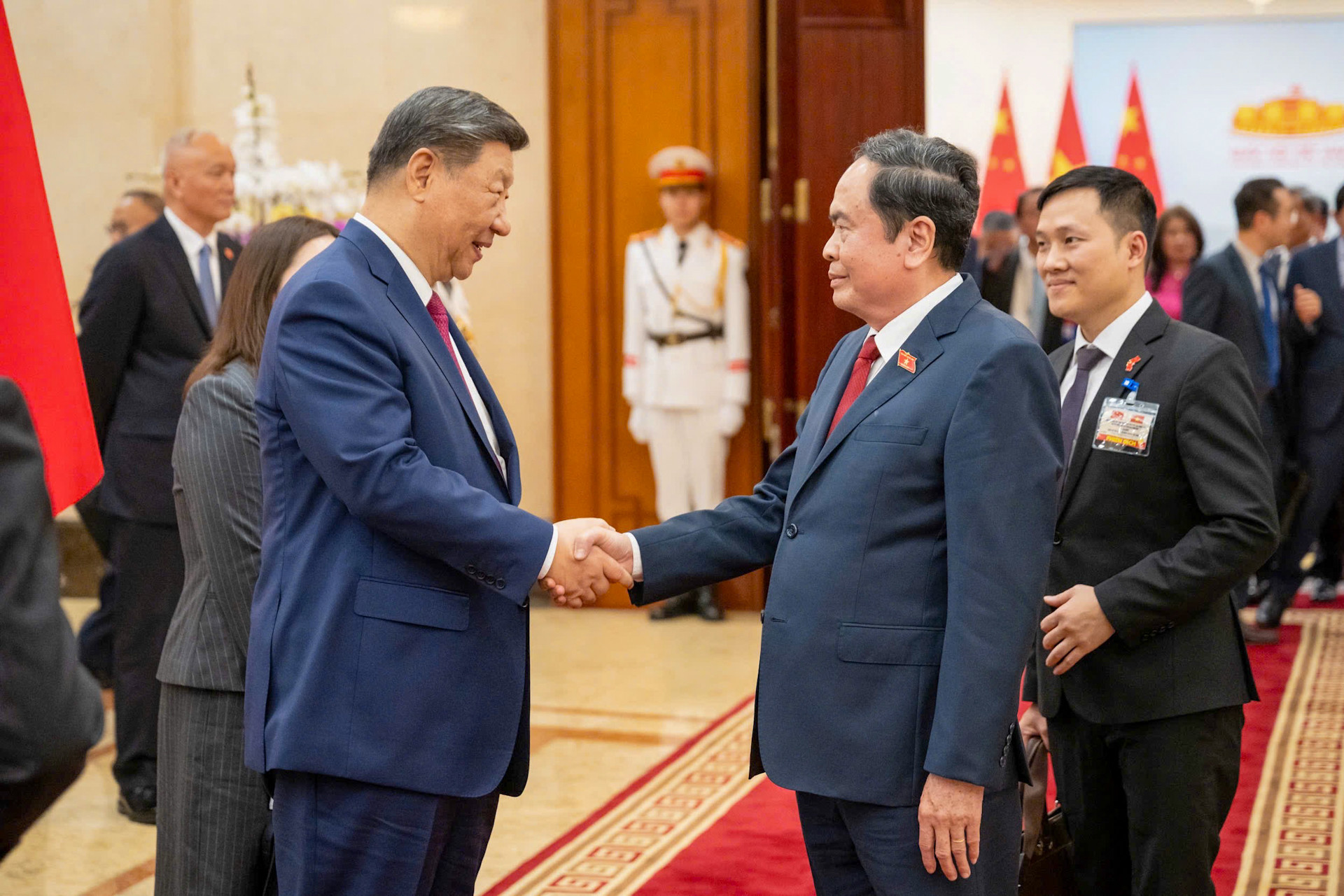 Chủ tịch Quốc hội Trần Thanh Mẫn trao đổi với Tổng Bí thư, Chủ tịch Trung Quốc Tập Cận Bình.