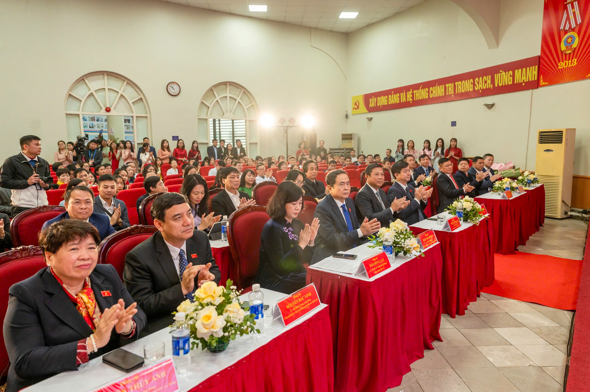 Chủ tịch Quốc hội Trần Thanh Mẫn và các đại biểu dự lễ kỷ niệm.