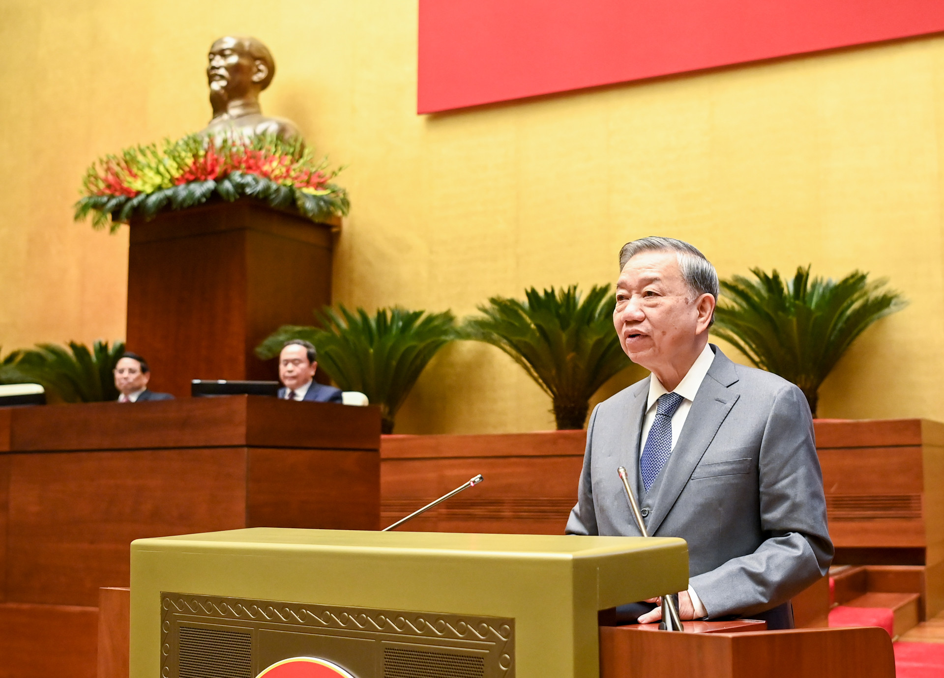 Tổng Bí thư Tô Lâm, Trưởng Ban Chỉ đạo Trung ương về phát triển khoa học, công nghệ, đổi mới sáng tạo và chuyển đổi số phát biểu chỉ đạo hội nghị.