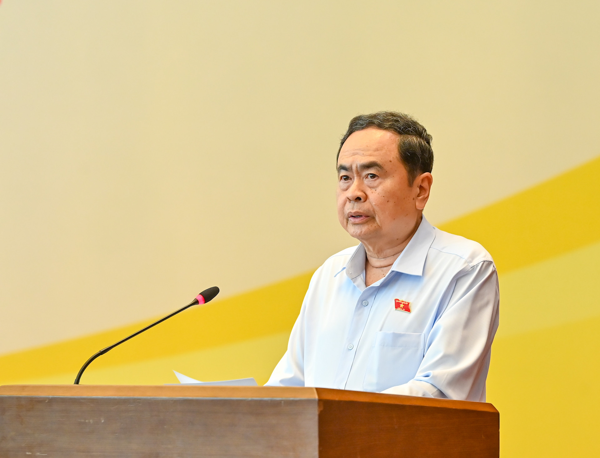 Bí thư Đảng ủy Quốc hội, Chủ tịch Quốc hội Trần Thanh Mẫn phát biểu khai mạc hội nghị. Bí thư Đảng ủy Quốc hội, Chủ tịch Quốc hội Trần Thanh Mẫn phát biểu khai mạc hội nghị.