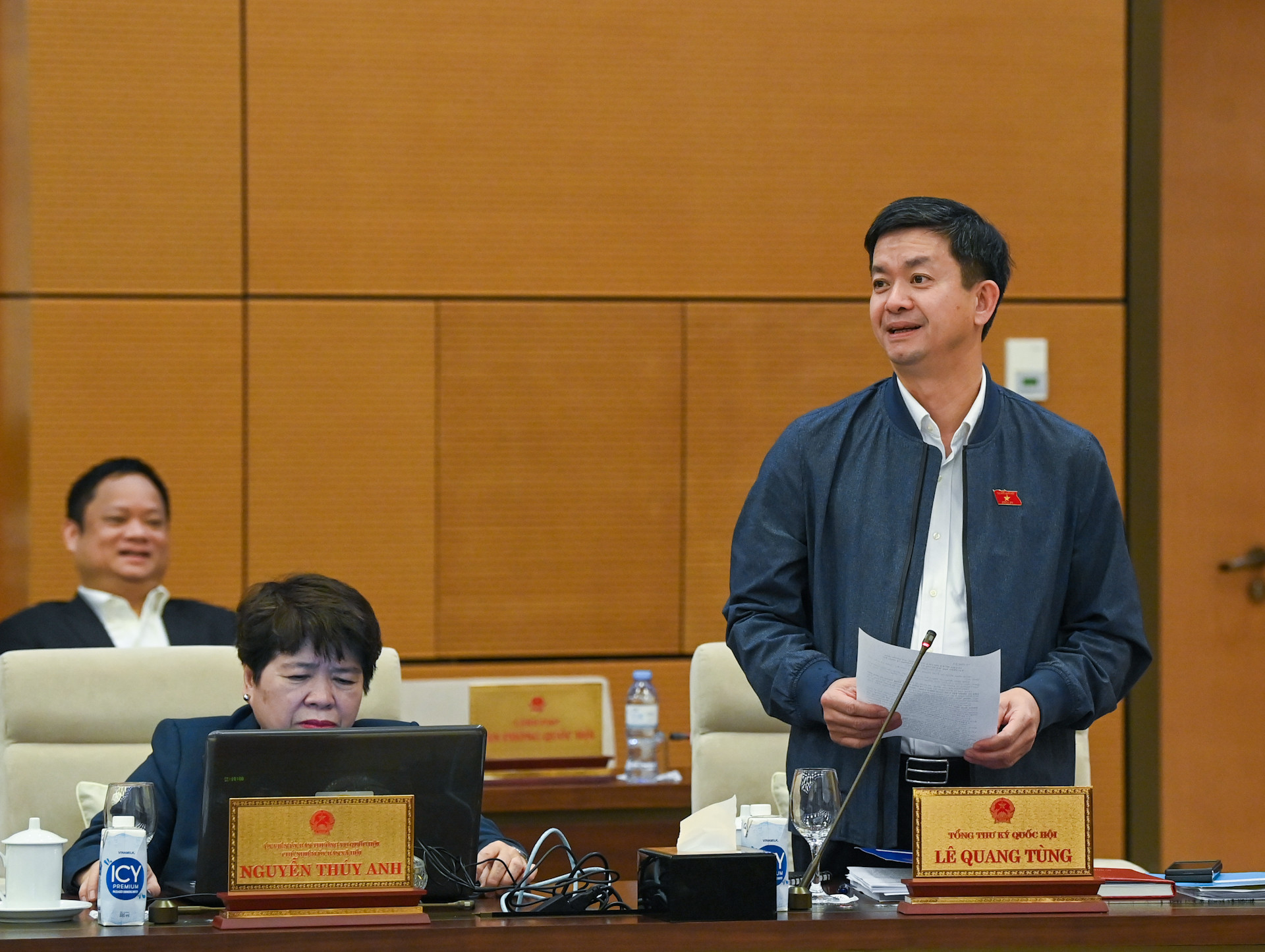 Tổng Thư ký Quốc hội, Chủ nhiệm Văn phòng Quốc hội Lê Quang Tùng phát biểu mở đầu phiên họp.