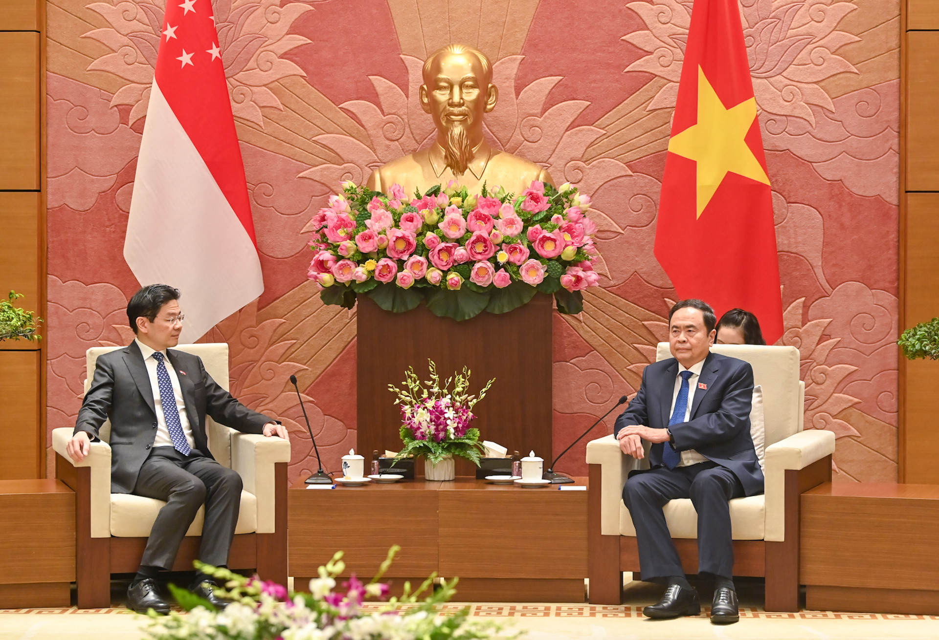 Chủ tịch Quốc hội Trần Thanh Mẫn và Thủ tướng Singapore Lawrence Wong tại hội kiến.