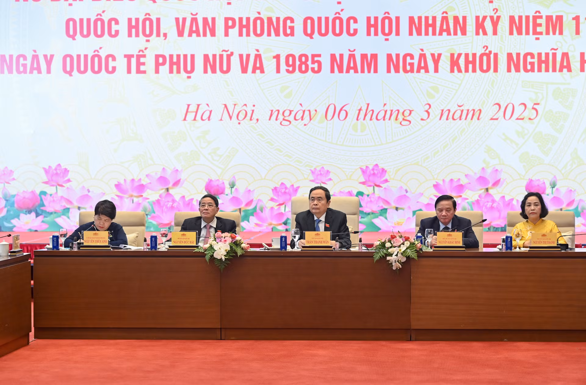 [Ảnh] Chủ tịch Quốc hội Trần Thanh Mẫn gặp mặt nữ đại biểu Quốc hội ảnh 1