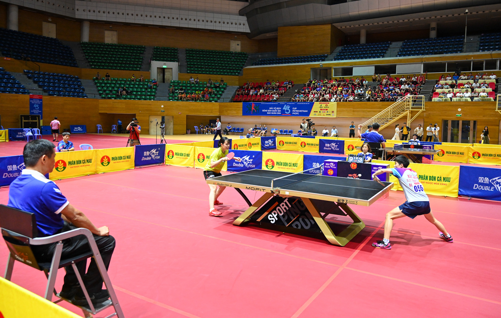 Trận chung kết đơn nữ giữa hai tay vợt tại Cung thể thao Tiên Sơn (Đà Nẵng).