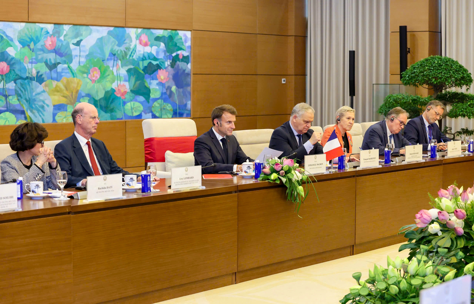 [Ảnh] Chủ tịch Quốc hội Trần Thanh Mẫn hội kiến Tổng thống Pháp Emmanuel Macron ảnh 9