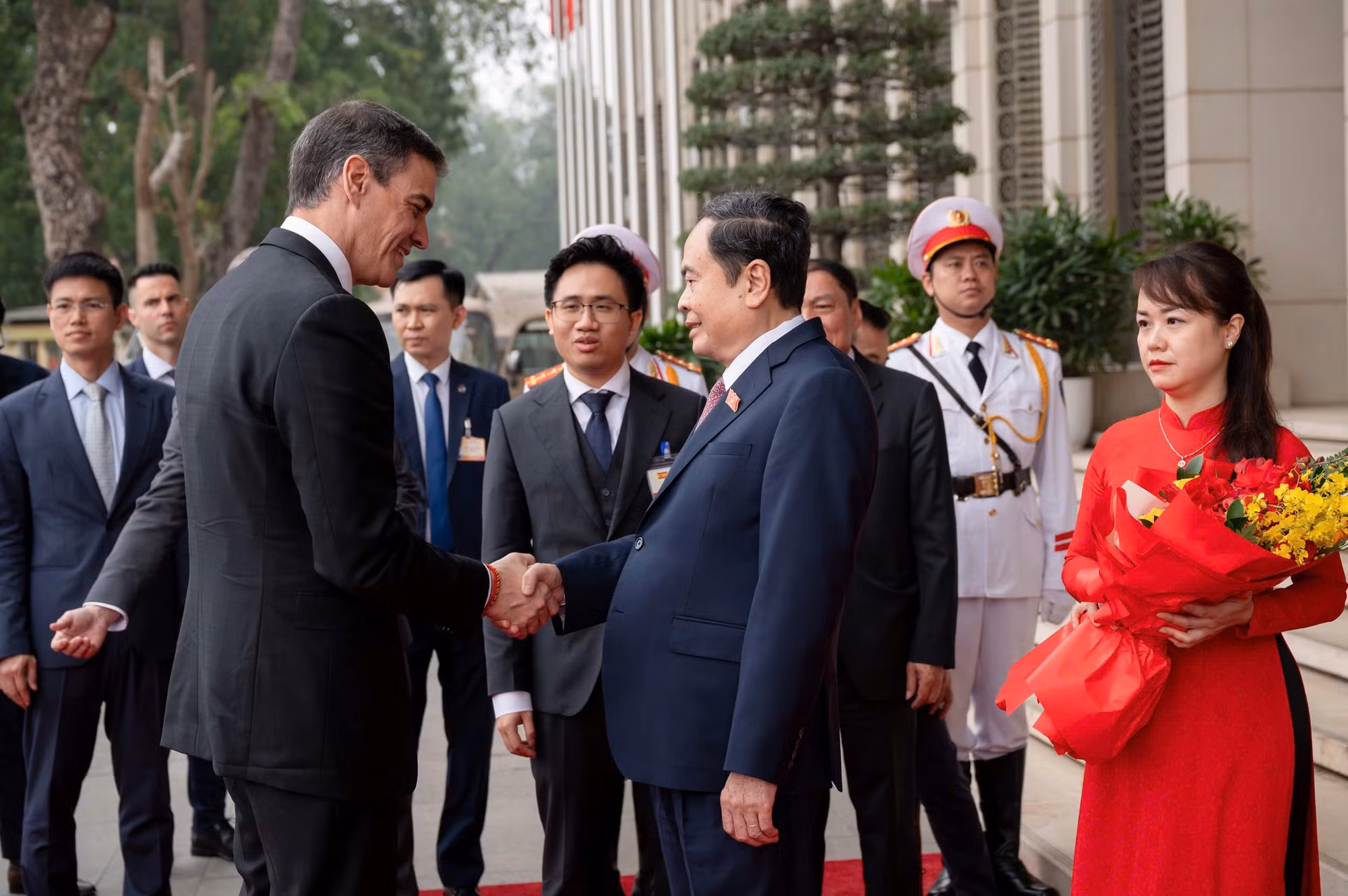 [Ảnh] Chủ tịch Quốc hội Trần Thanh Mẫn hội kiến Thủ tướng Tây Ban Nha ảnh 1