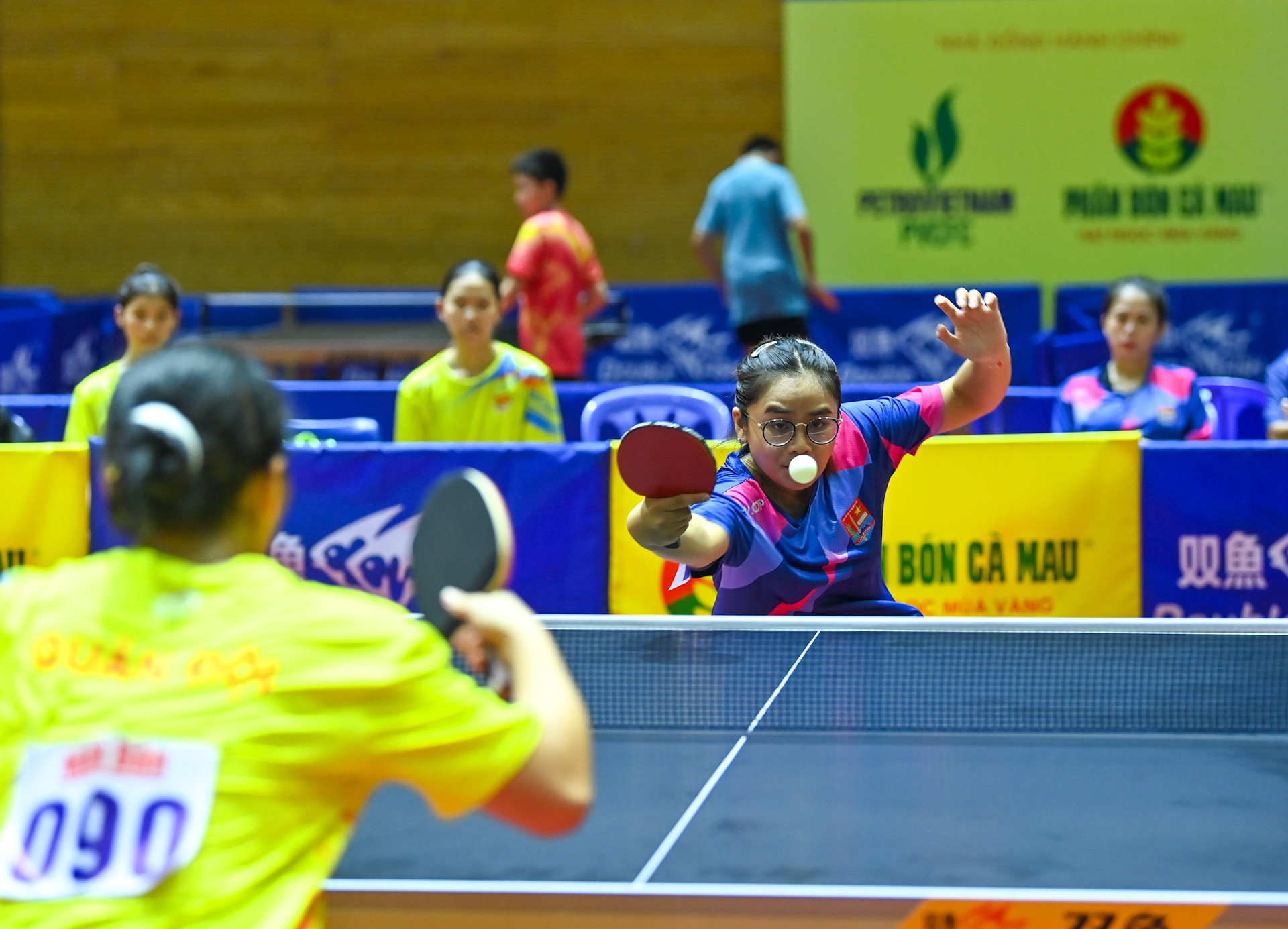 Đội Quân đội 2 giành chiến thắng tỷ số 3-0 trước đội Công an Thành phố Hồ Chí Minh tại tứ kết đồng đội nữ.