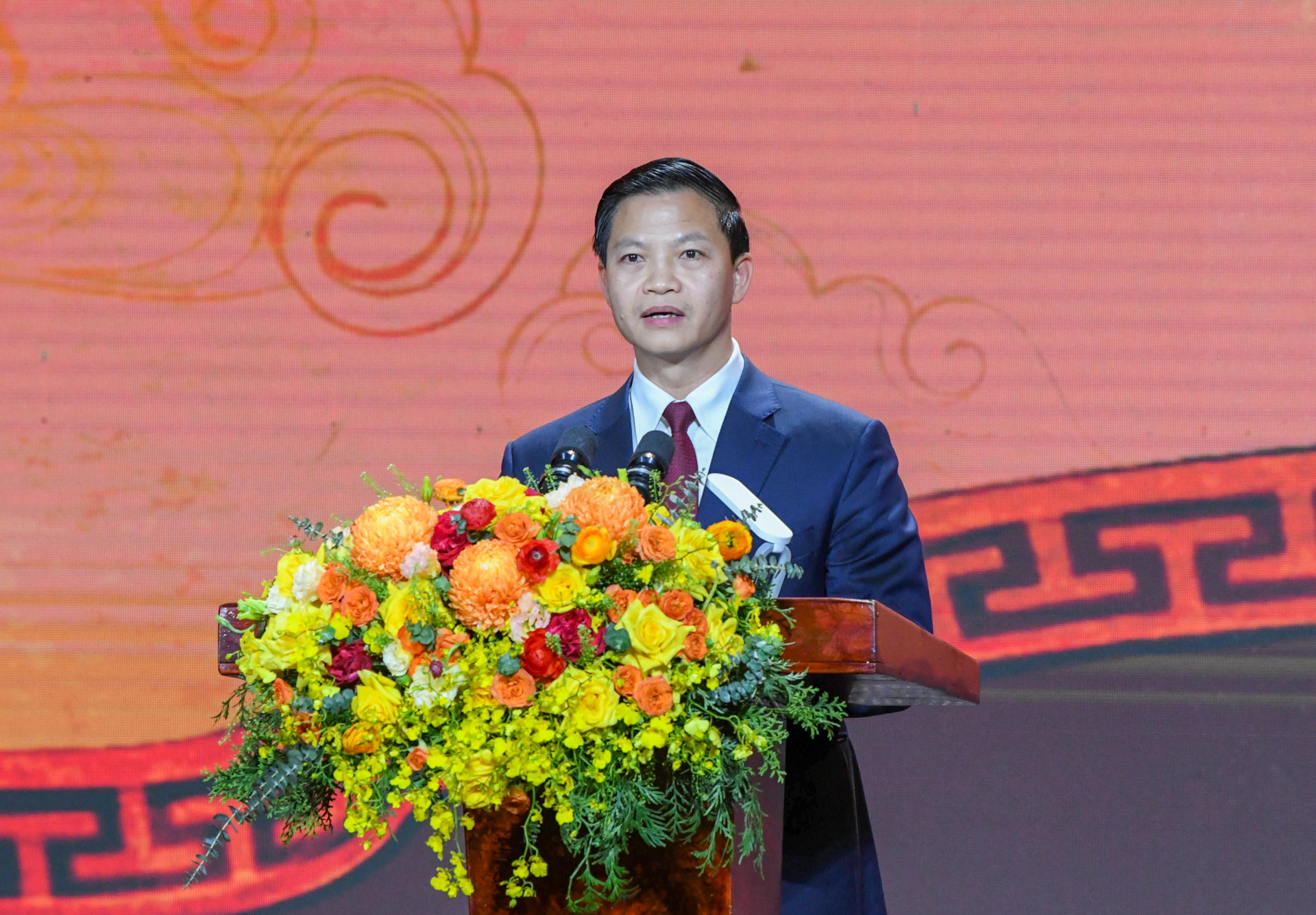 Chủ tịch UBND tỉnh Bắc Ninh Vương Quốc Tuấn đọc diễn văn tại lễ kỷ niệm.