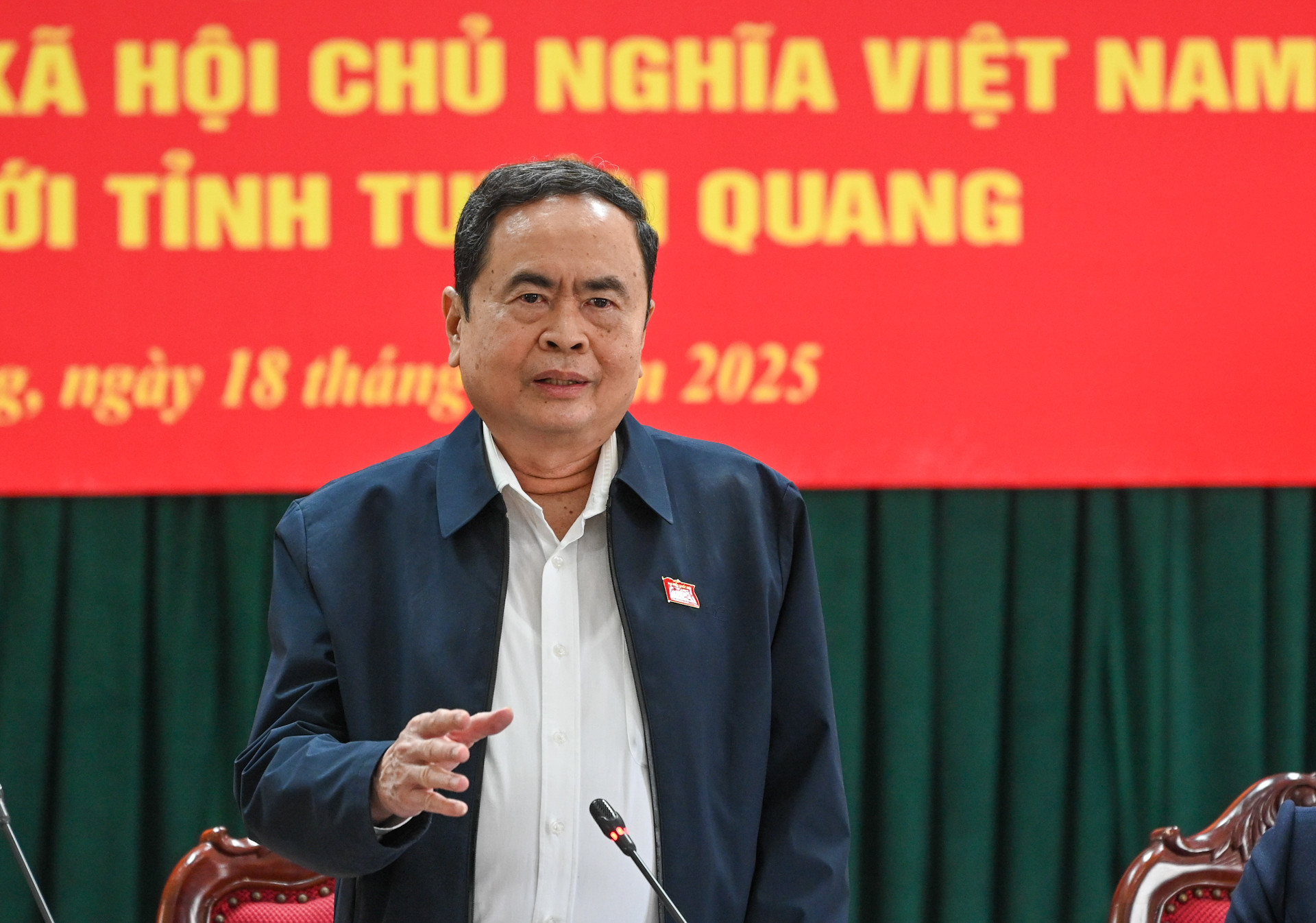 Chủ tịch Quốc hội Trần Thanh Mẫn phát biểu kết luận buổi làm việc với Ban Thường vụ tỉnh ủy Tuyên Quang.