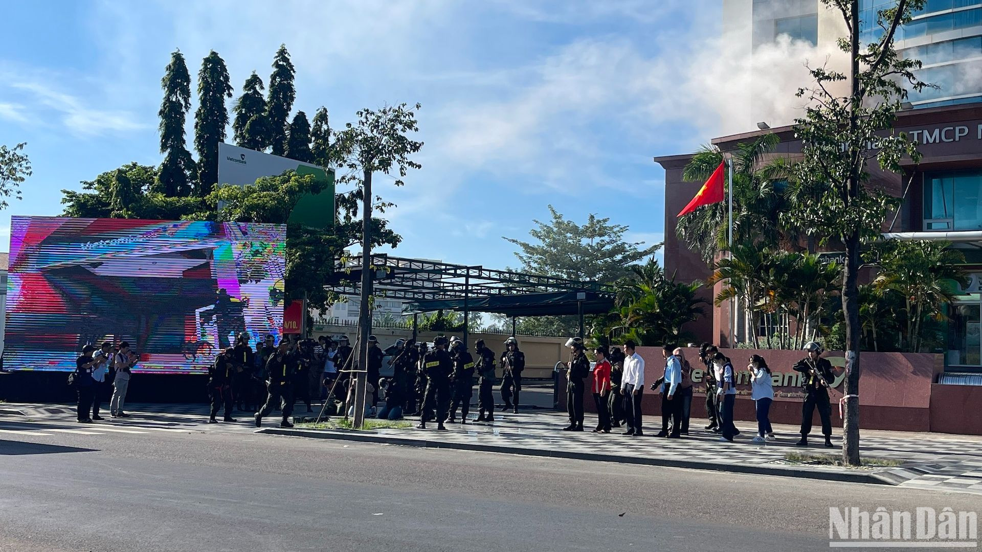 Công an đã bắt 5 đối tượng.