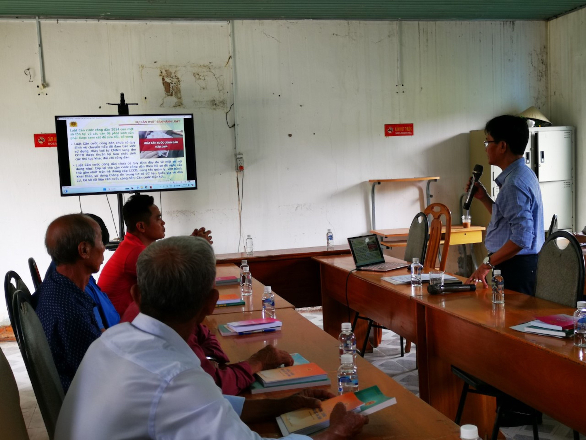 Sở Tư pháp tuyên truyền, phổ biến pháp luật tại xã Phong Phú, huyện Tuy Phong, tỉnh Bình Thuận.