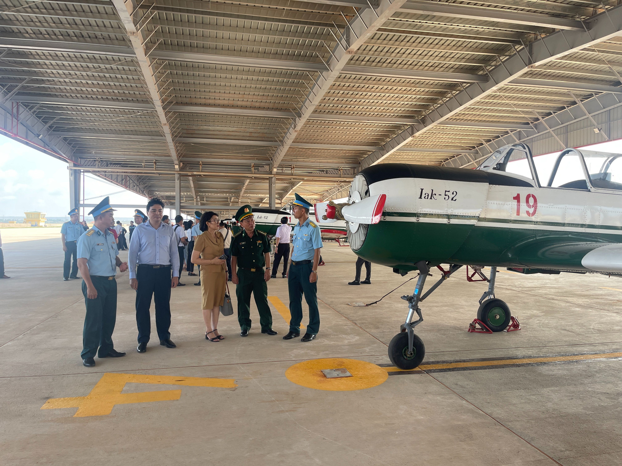 Đoàn công tác tham quan, tìm hiểu về Trung đoàn 920.