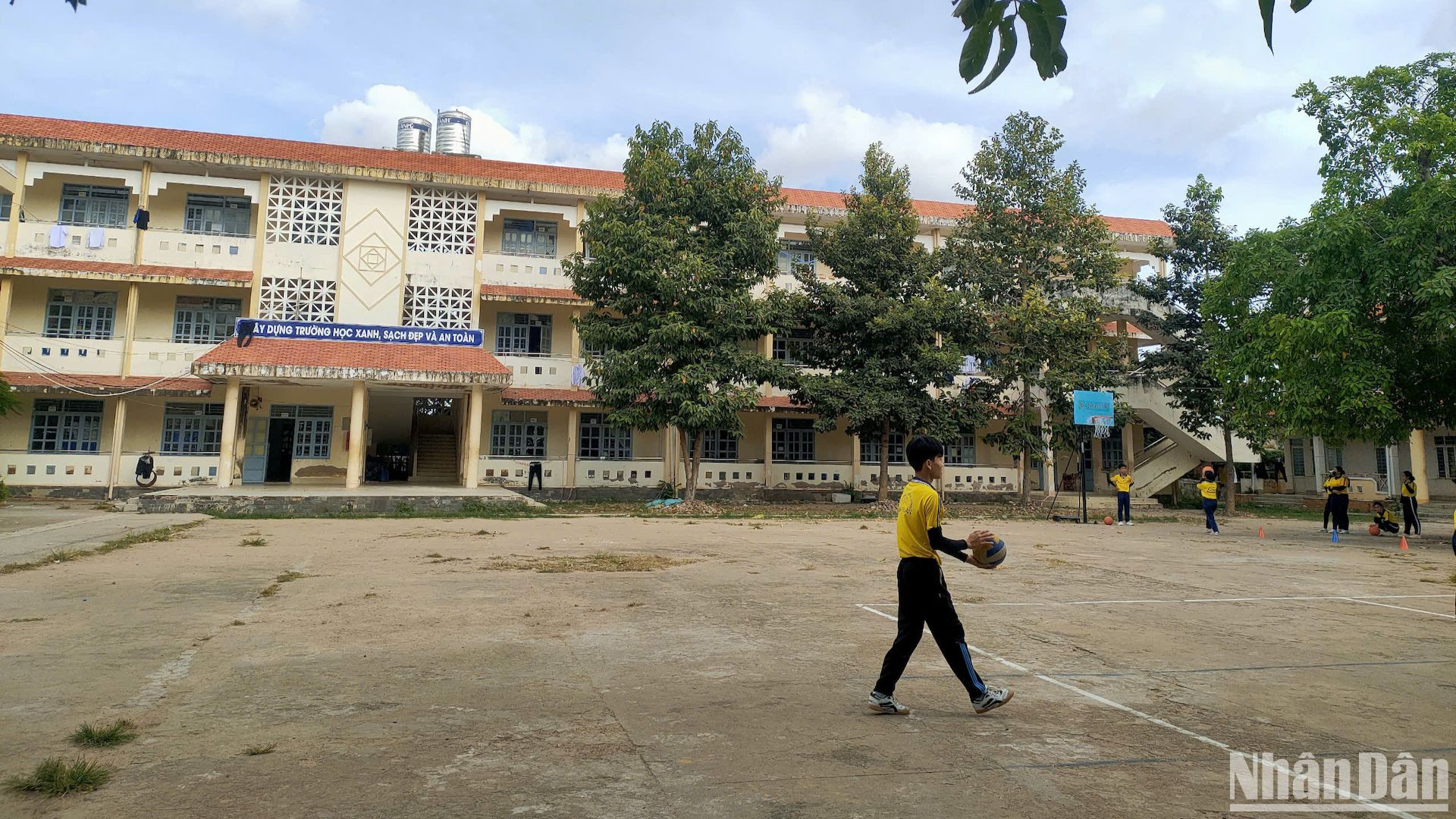 Nhiều khu bị xuống cấp nghiêm trọng.