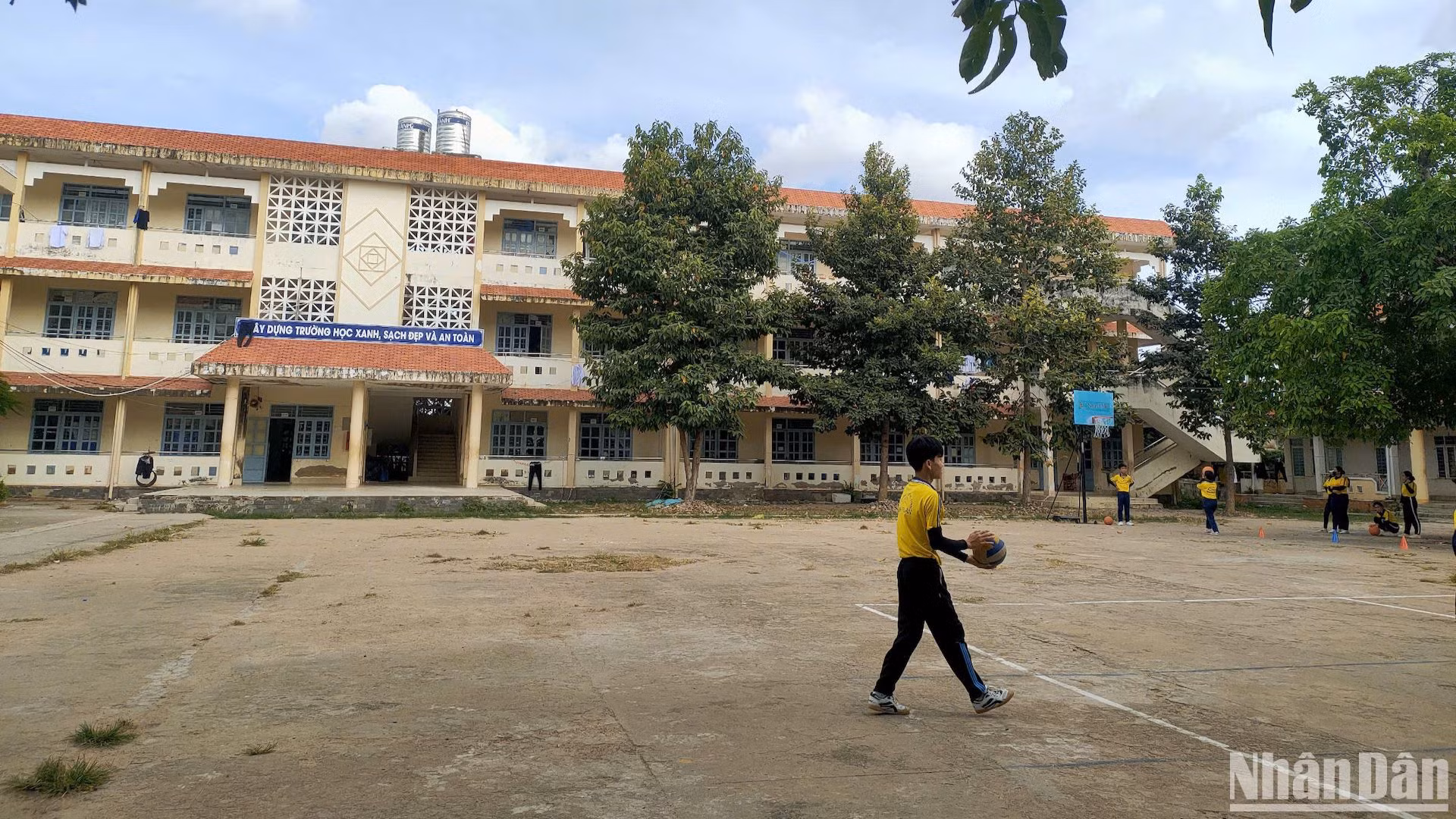 Nhiều khu bị xuống cấp nghiêm trọng.