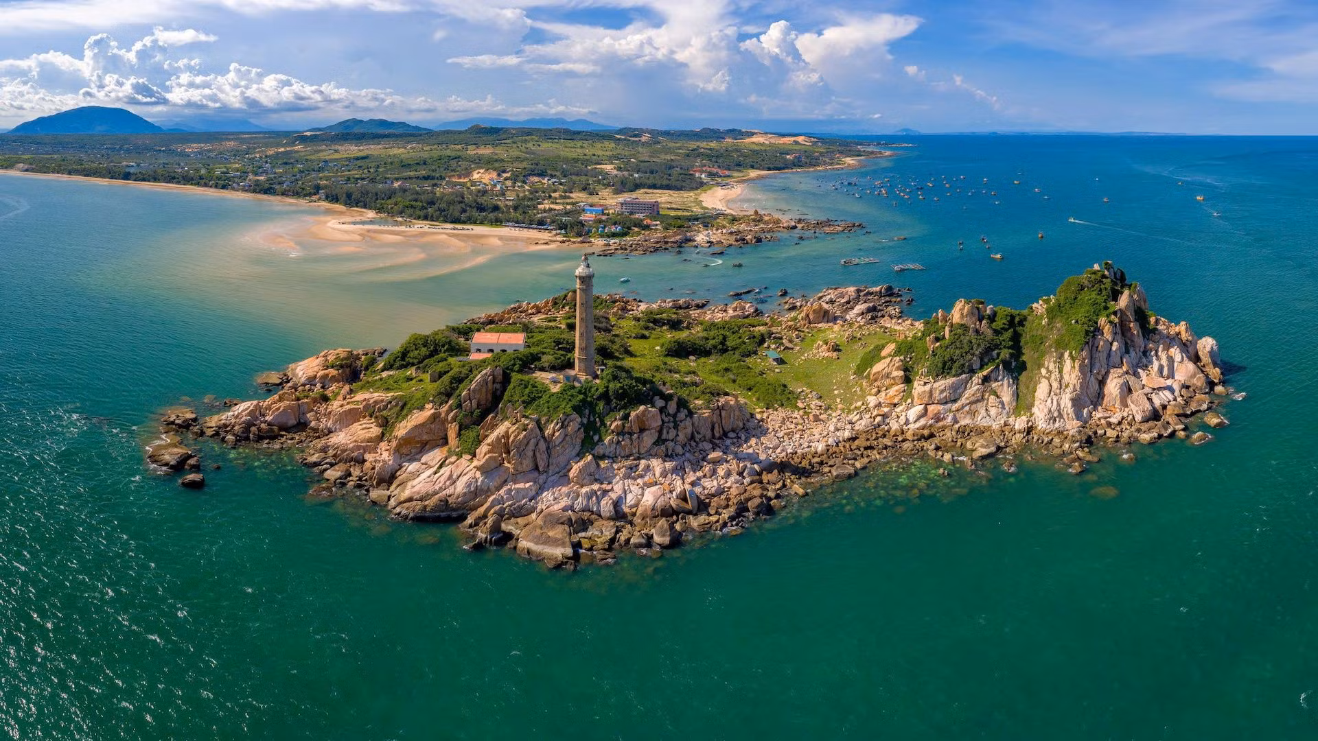 Ngọn hải đăng Kê Gà.