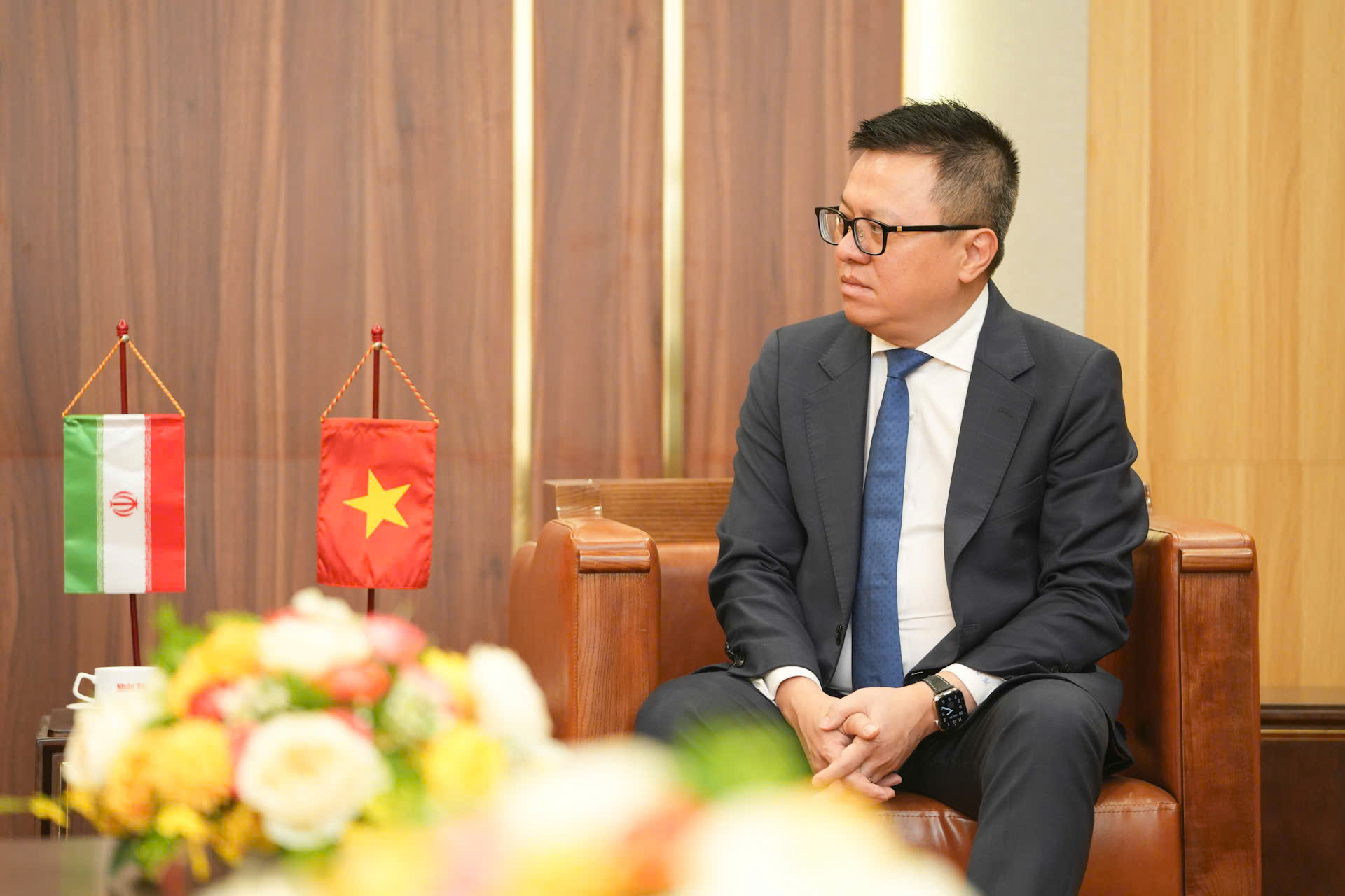 Tổng Biên tập Báo Nhân Dân Lê Quốc Minh phát biểu tại buổi làm việc.