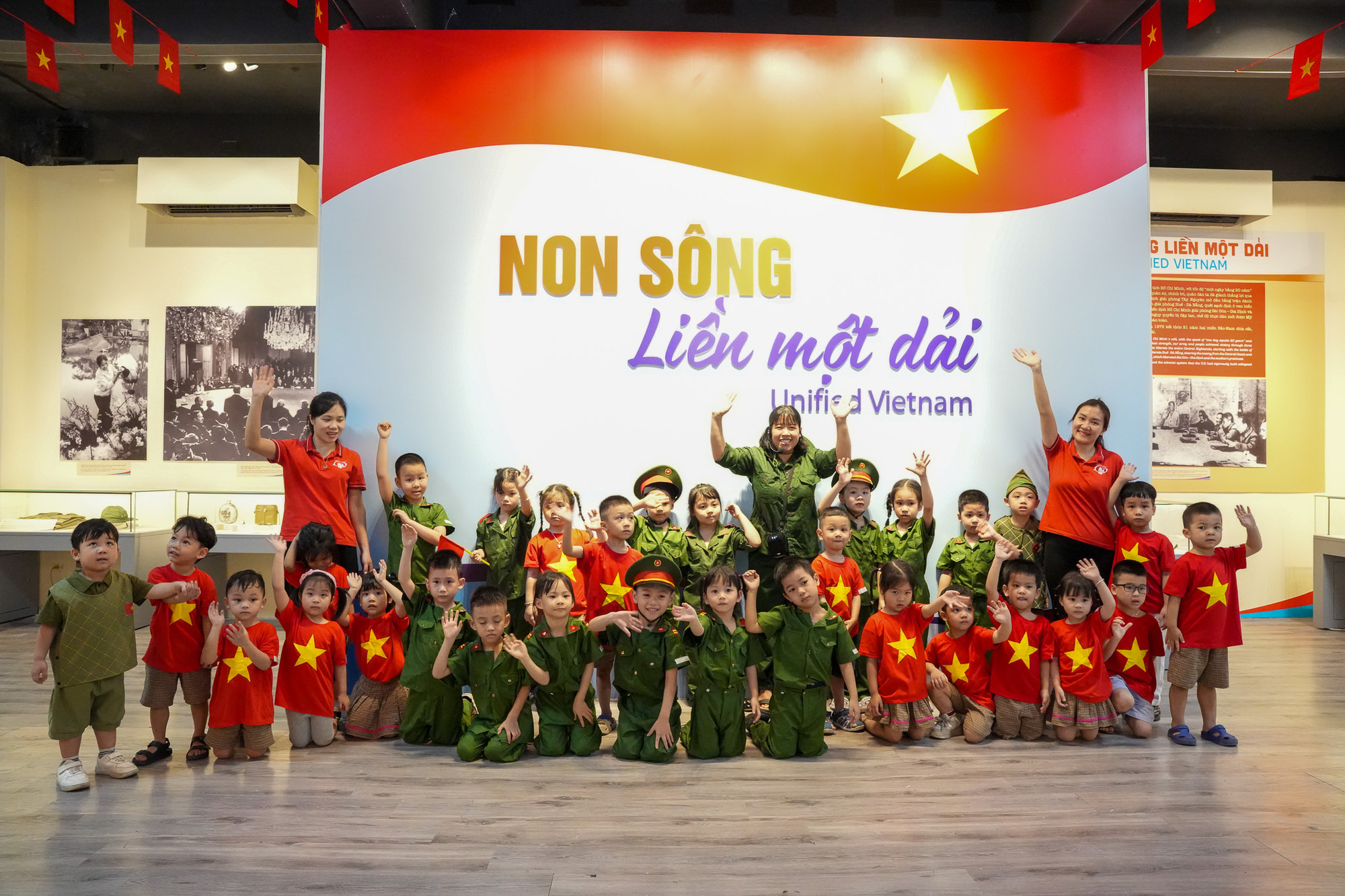 Trưng bày giúp công chúng, đặc biệt là thế hệ trẻ hiểu rõ hơn về khát vọng hòa bình của dân tộc ta. Trưng bày giúp công chúng, đặc biệt là thế hệ trẻ hiểu rõ hơn về khát vọng hòa bình của dân tộc ta.