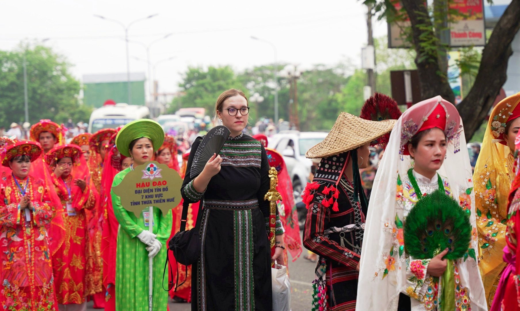 Lễ hội Điện Huệ Nam được biết đến là sinh hoạt truyền thống mang yếu tố văn hóa tâm linh thờ phụng Thánh Mẫu Thiên Y A Na được tổ chức vào tháng 3 và tháng 7 âm lịch hàng năm.