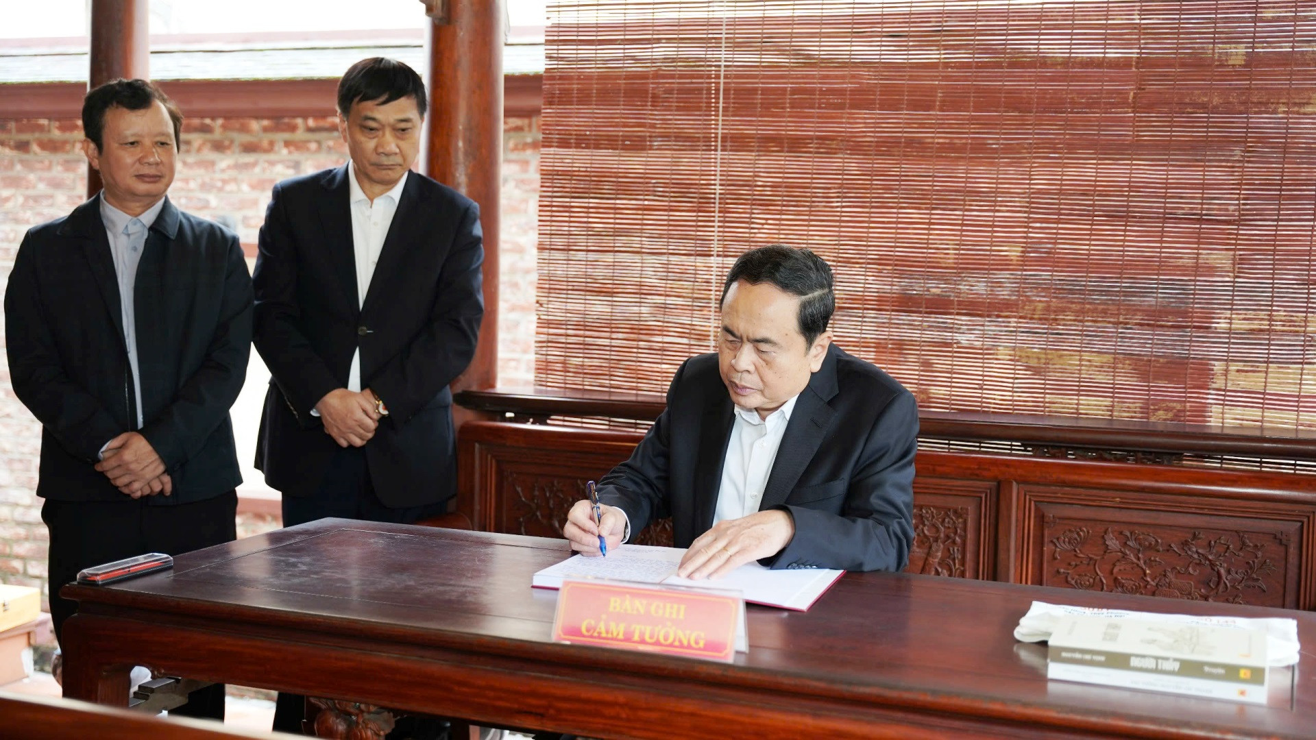 Ghi sổ lưu niệm tại Bảo tàng Đại tướng Nguyễn Chí Thanh, Chủ tịch Quốc hội Trần Thanh Mẫn nhấn mạnh: "Trong suốt cuộc đời hoạt động cách mạng, đồng chí Nguyễn Chí Thanh luôn kiên định, vững vàng, dành trọn tâm huyết, trí tuệ, tài năng cống hiến cho sự nghiệp cách mạng của Đảng, góp phần quan trọng vào sự nghiệp đấu tranh giải phóng dân tộc, xây dựng và bảo vệ Tổ quốc Việt Nam xã hội chủ nghĩa".