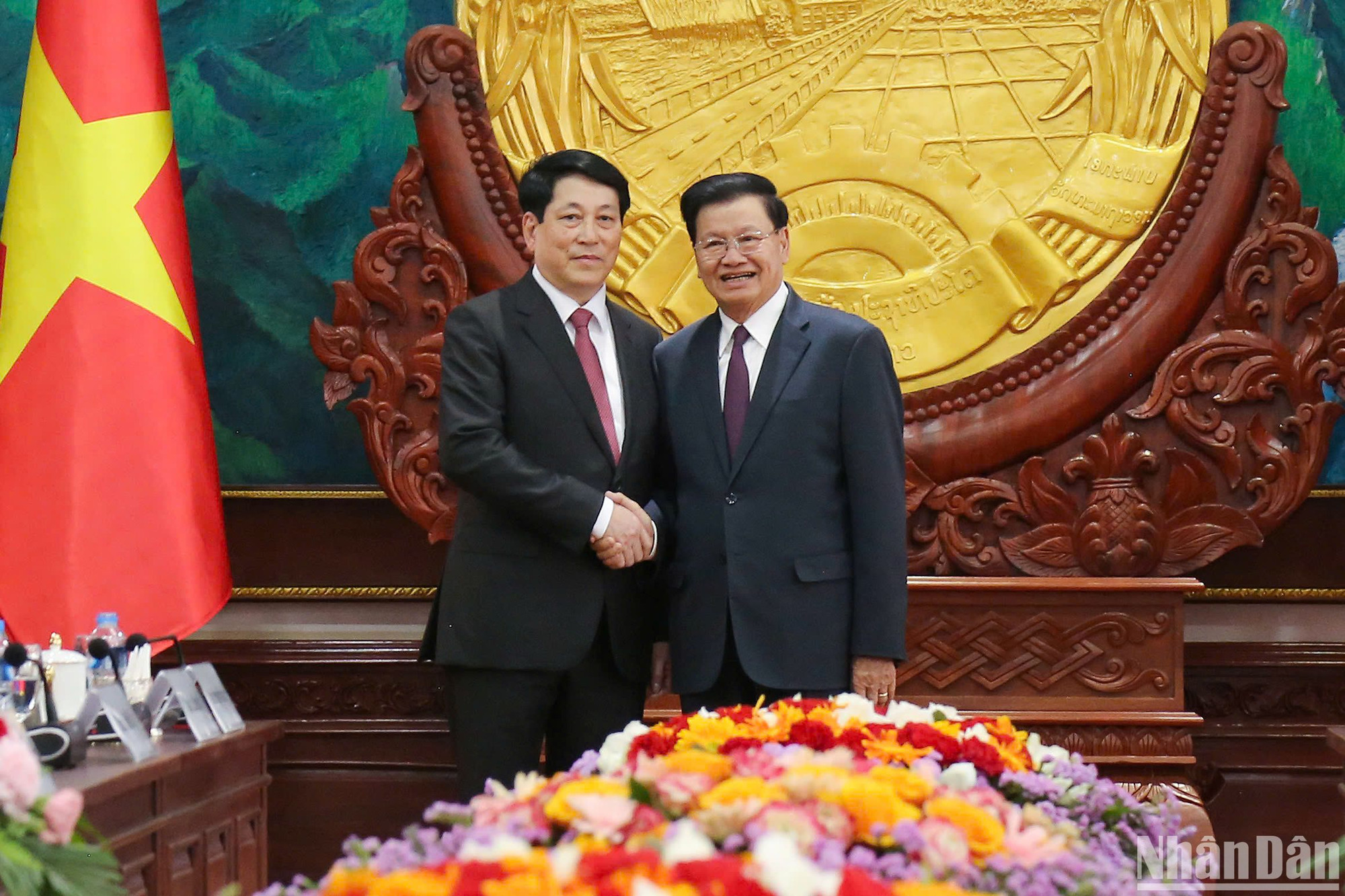 Chủ tịch nước Lương Cường hội đàm Tổng Bí thư, Chủ tịch nước Lào Thongloun Sisoulith.