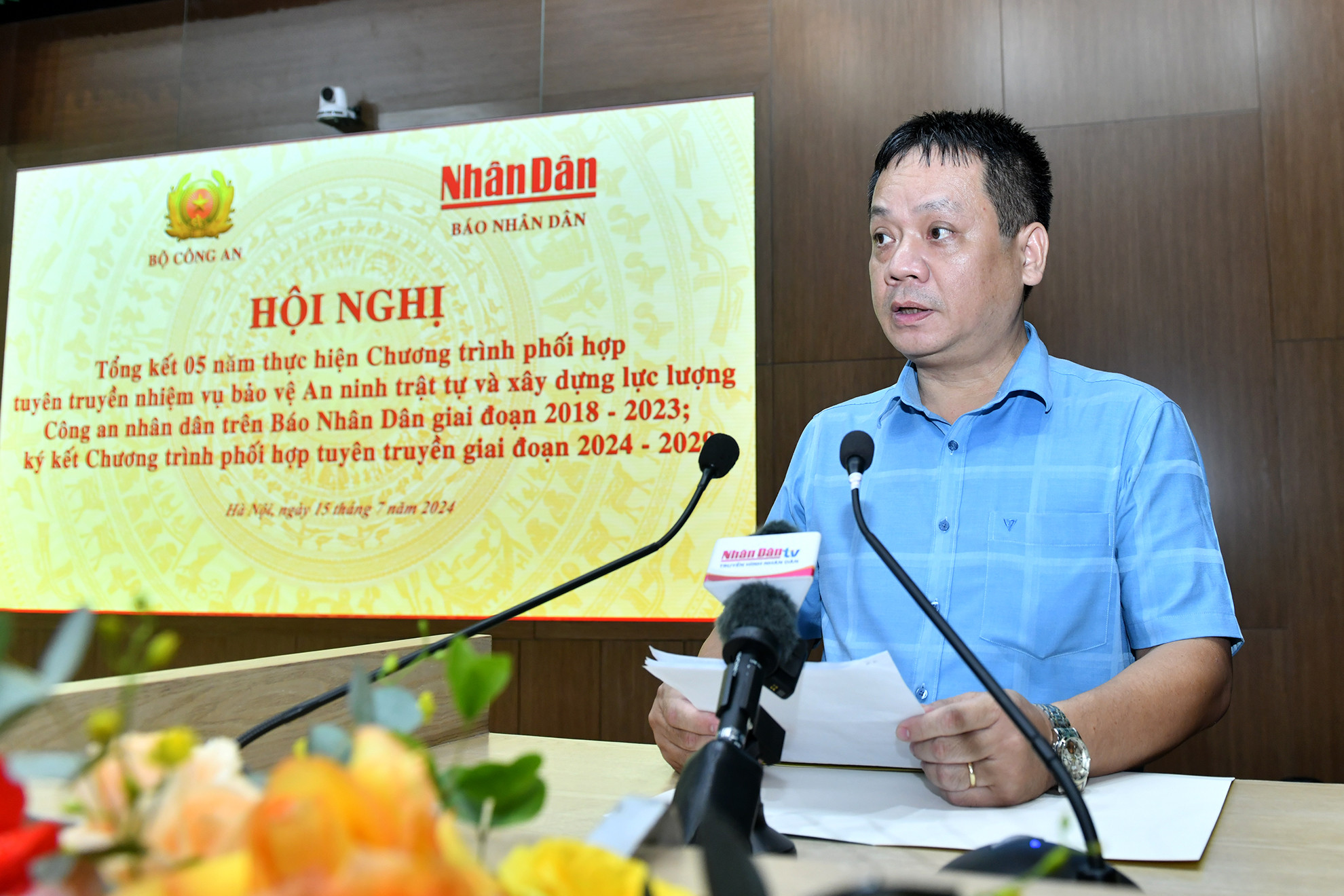 Đồng chí Phạm Song Hà, Ủy viên Ban Biên tập, Trưởng Ban Chính trị-Xã hội, Báo Nhân Dân Báo cáo tóm tắt kết quả 5 năm thực hiện Chương trình phối hợp tuyên truyền giai đoạn 2018–2023.