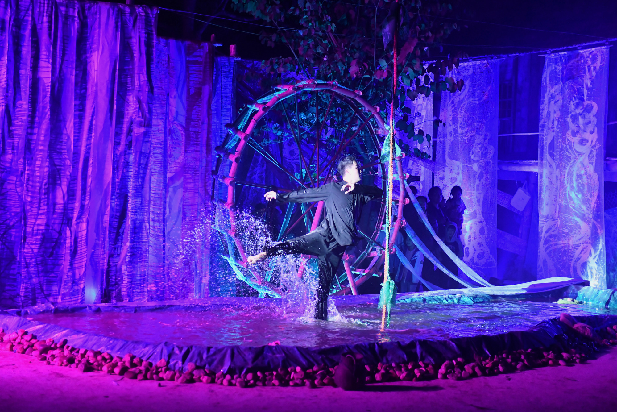 [Ảnh] Hấp dẫn show diễn thực cảnh "Huyền tích U-Va" ảnh 5