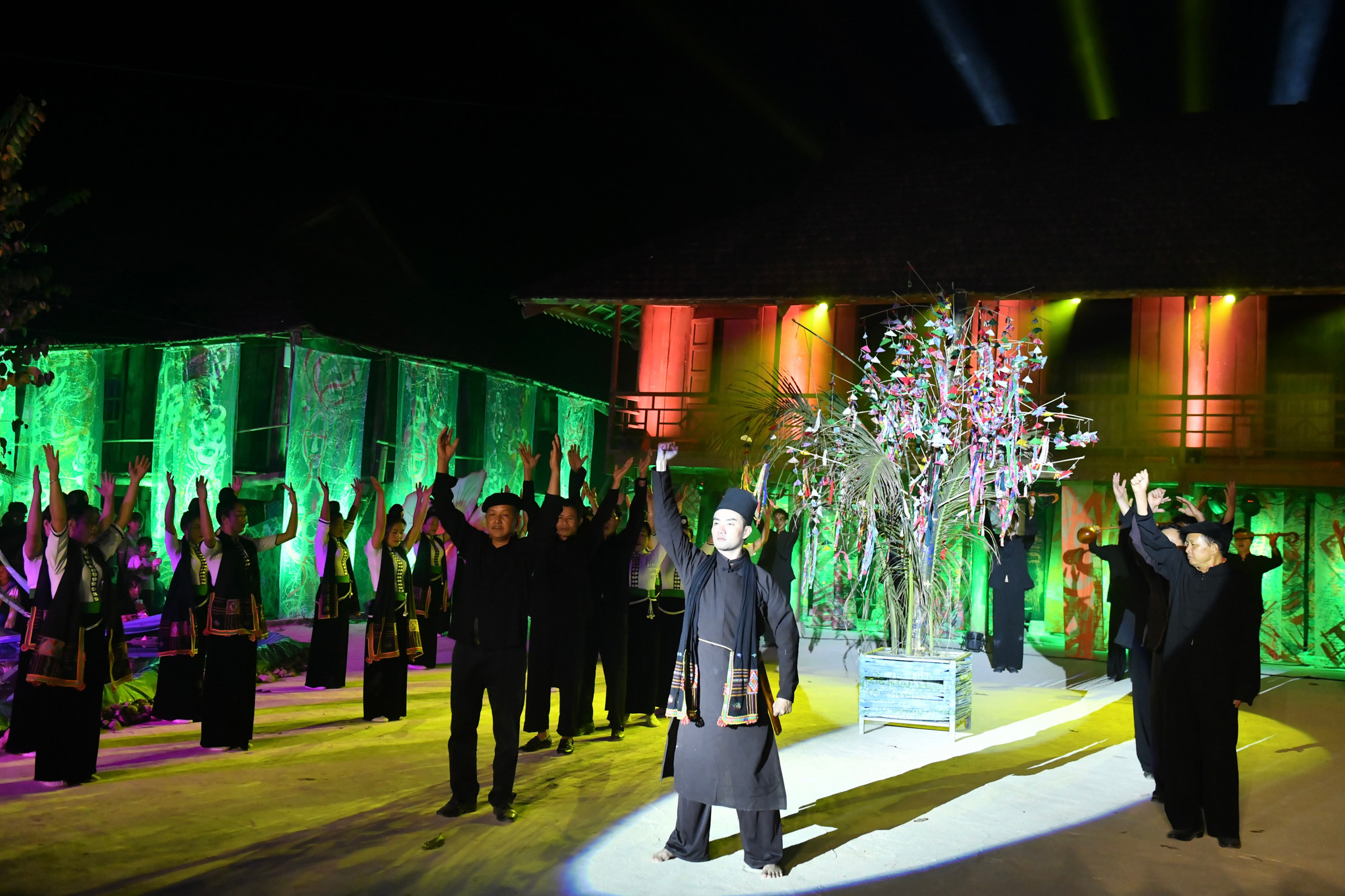 [Ảnh] Hấp dẫn show diễn thực cảnh "Huyền tích U-Va" ảnh 7